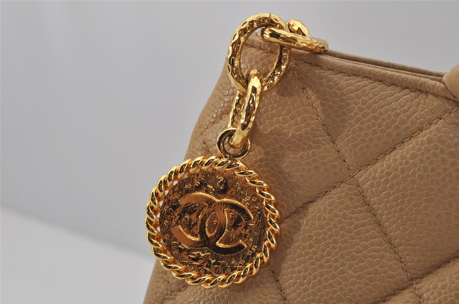 Authentic CHANEL Caviar Skin Medallion CC Logo Shoulder Tote Bag Beige 7074I