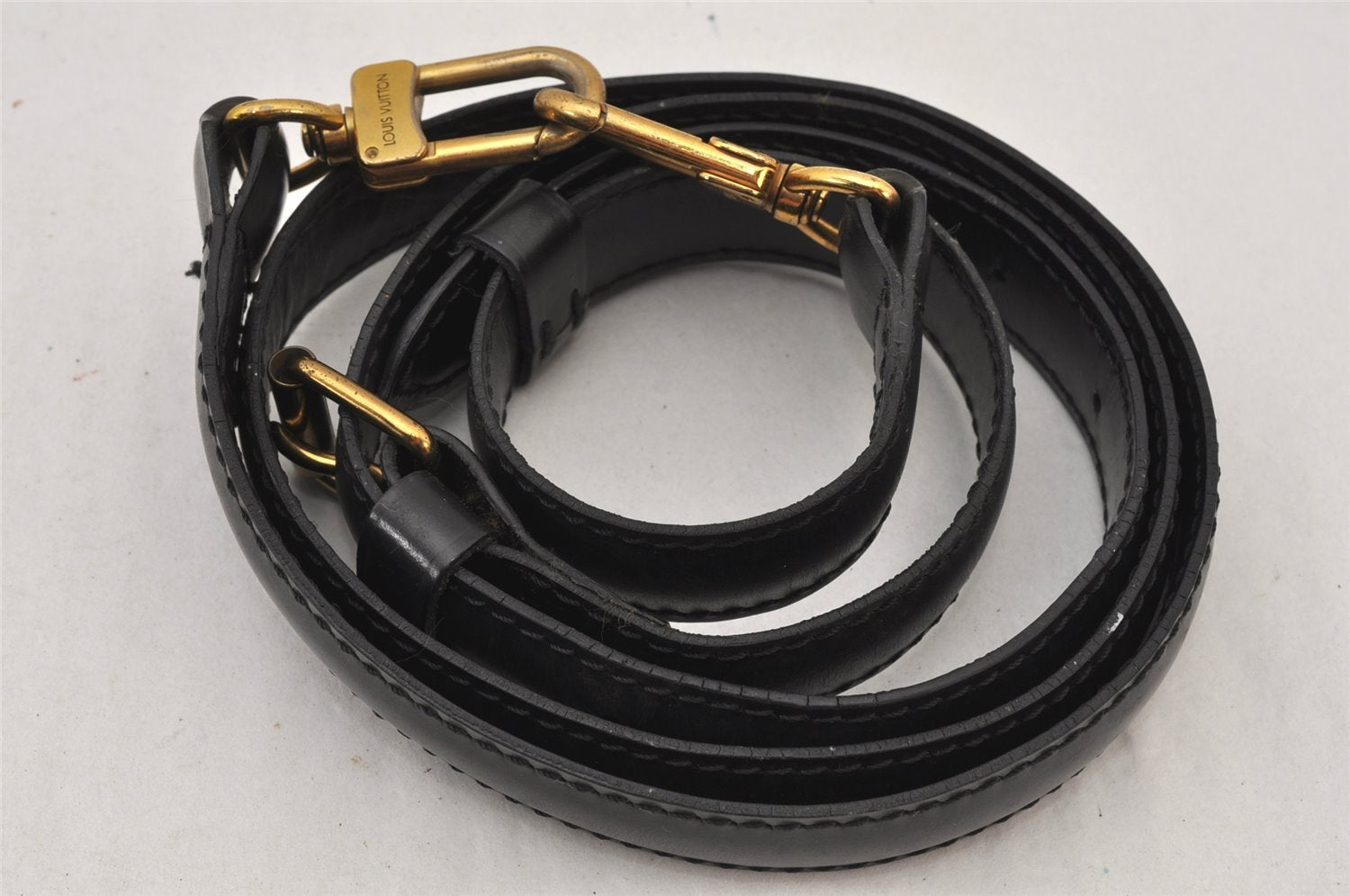 Authentic Louis Vuitton Leather Shoulder Strap Black 43.7-50.2