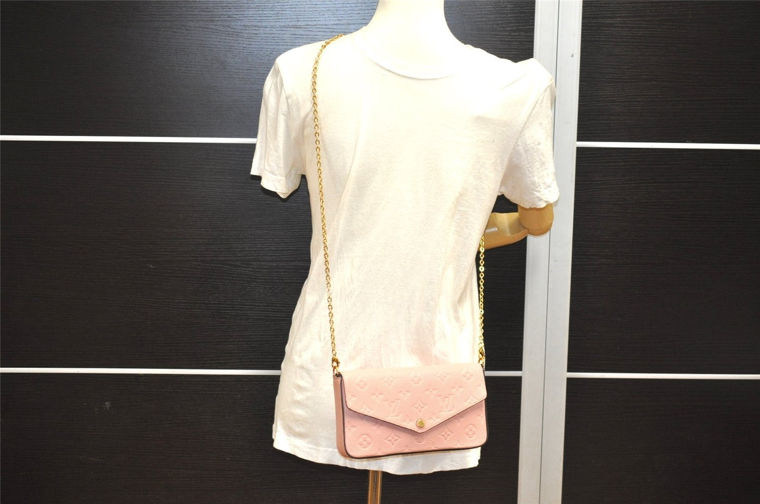 Auth Louis Vuitton Monogram Empreinte Pochette Felice Shoulder Bag Pink 7082I