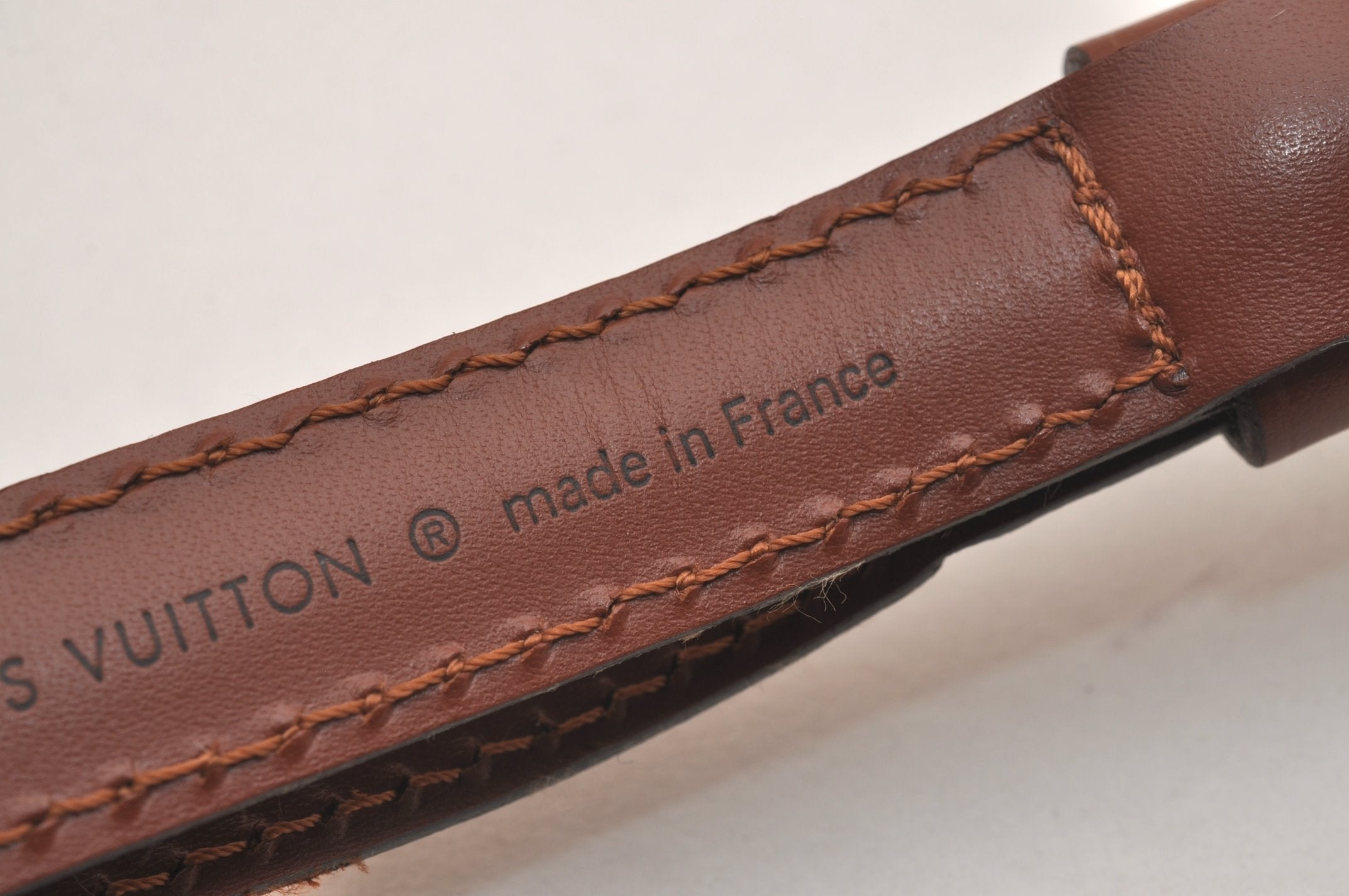 Authentic Louis Vuitton Leather Shoulder Strap Brown 40.6-47.6