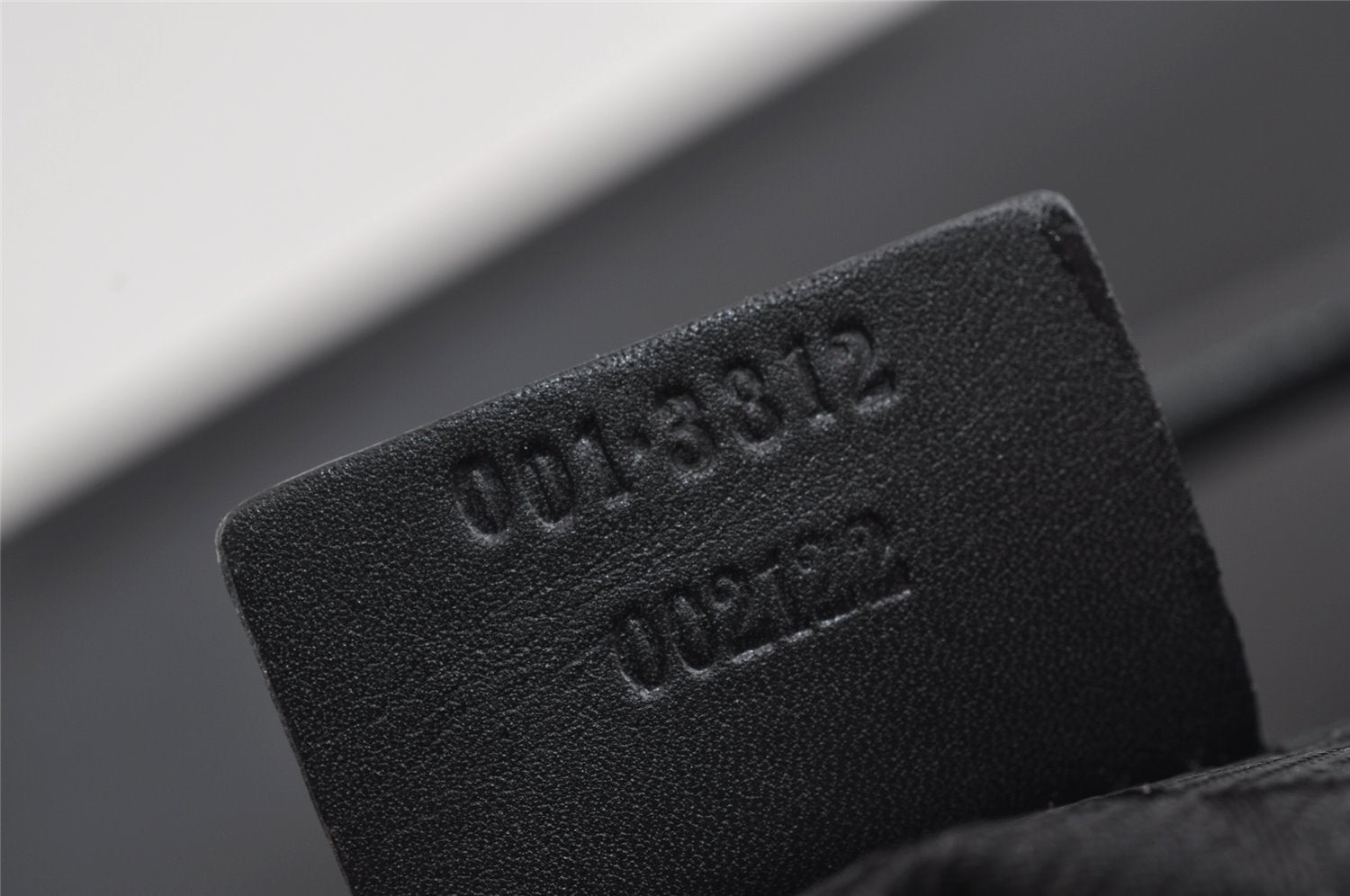 Authentic GUCCI Vintage Shoulder Bag Purse Leather 0013812 Black 7087I