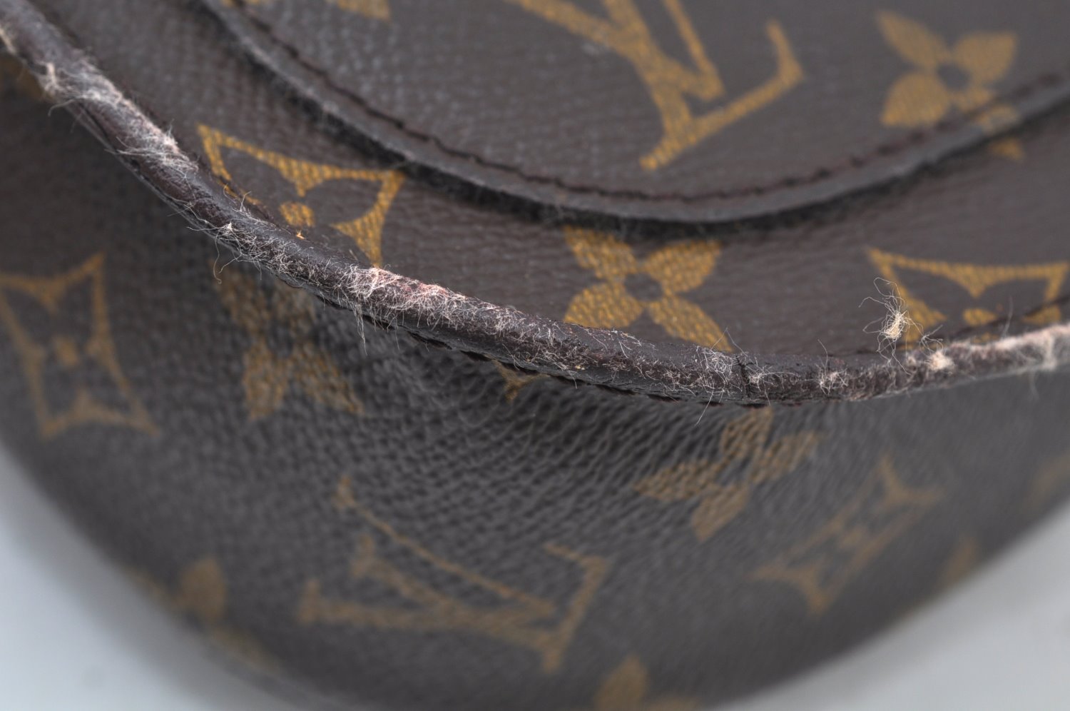 Authentic Louis Vuitton Monogram Saint Cloud GM M51242 Shoulder Cross Bag 7099I