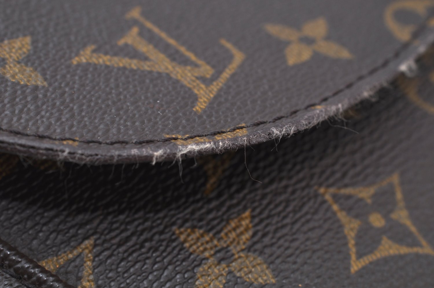 Authentic Louis Vuitton Monogram Saint Cloud GM M51242 Shoulder Cross Bag 7099I