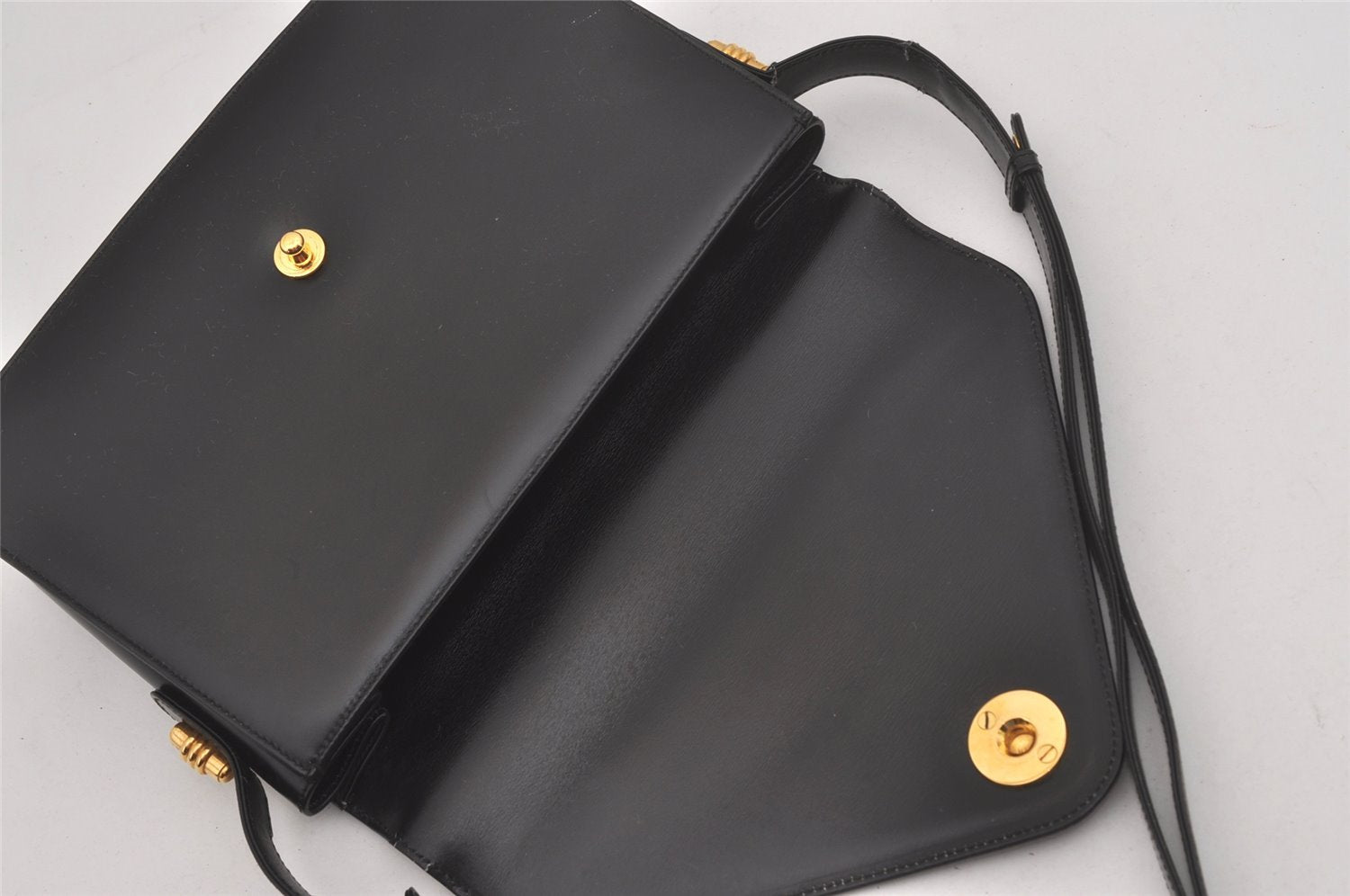 Authentic GUCCI Vintage Shoulder Cross Body Bag Purse Leather Black 7101I