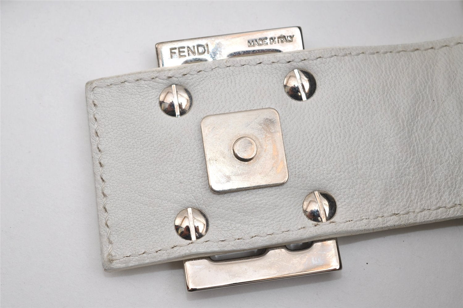 Authentic FENDI Vintage Shoulder Hand Bag Leather White 7103I