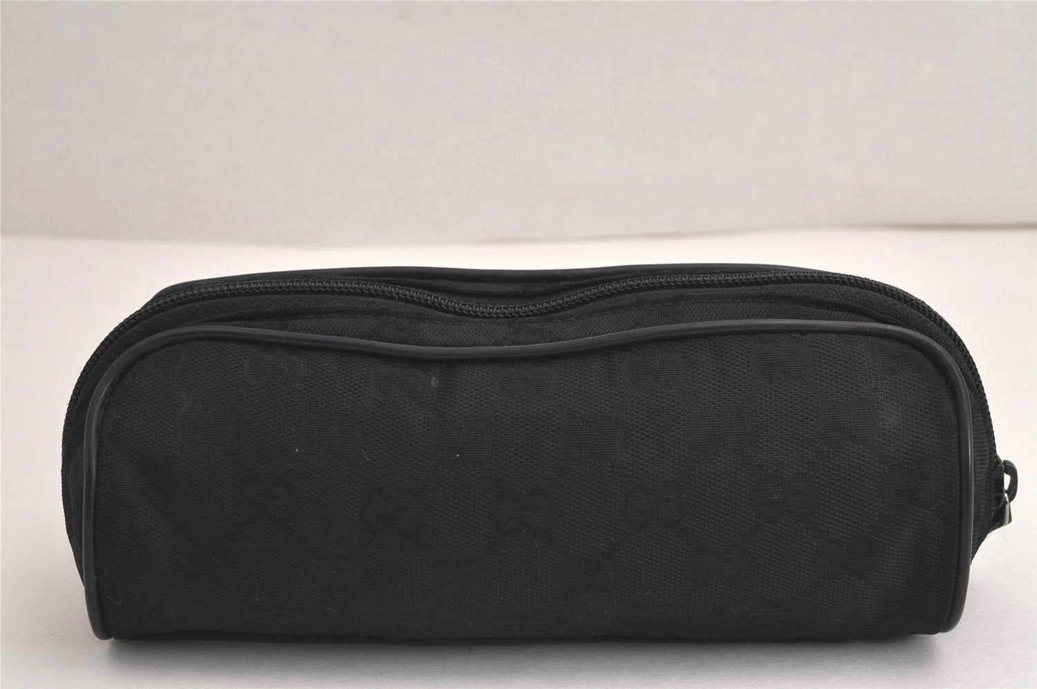Authentic GUCCI Cosmetic Pouch Purse GG Canvas Leather 137377 Black 7109J