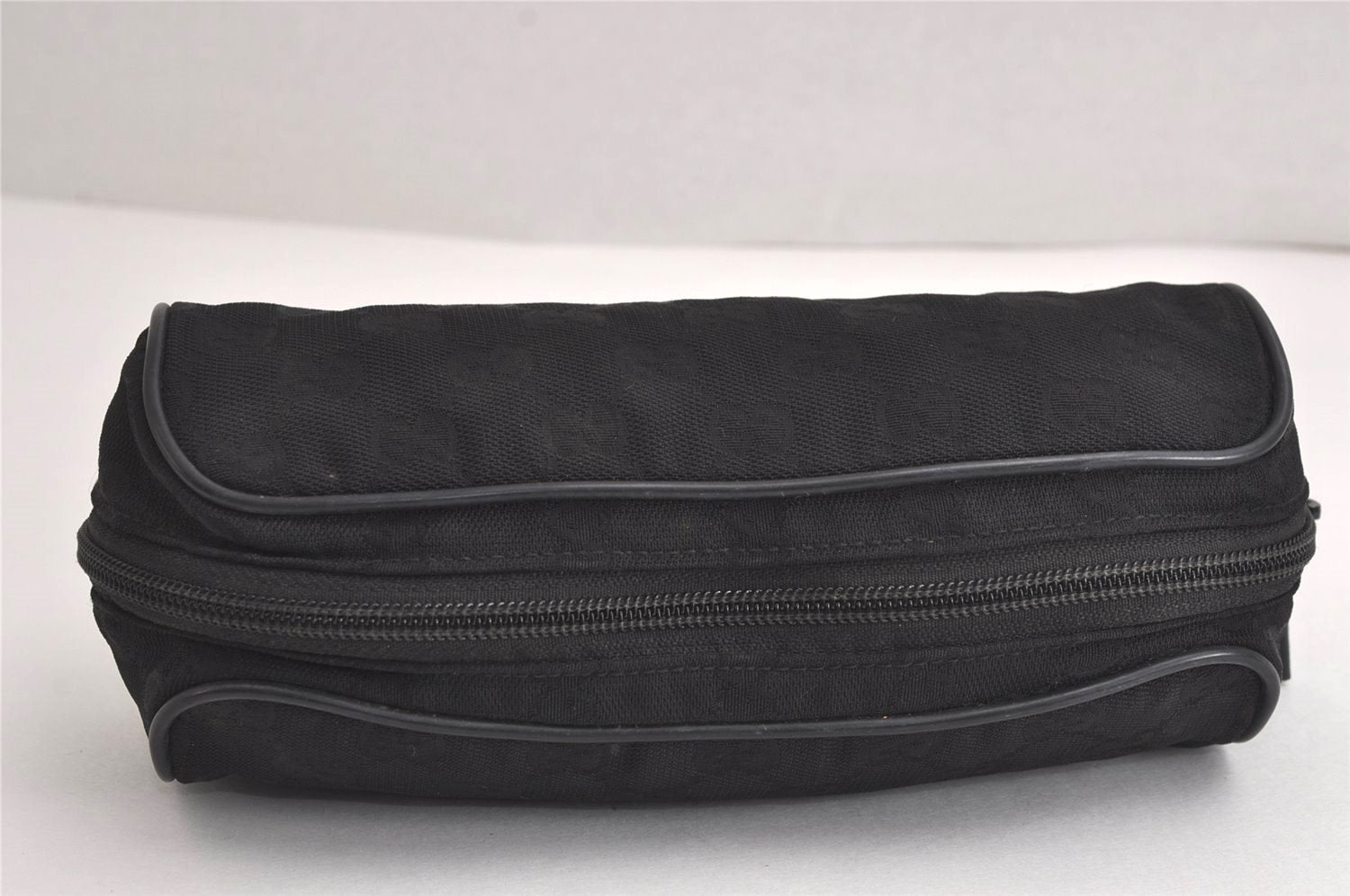 Authentic GUCCI Cosmetic Pouch Purse GG Canvas Leather 137377 Black 7109J