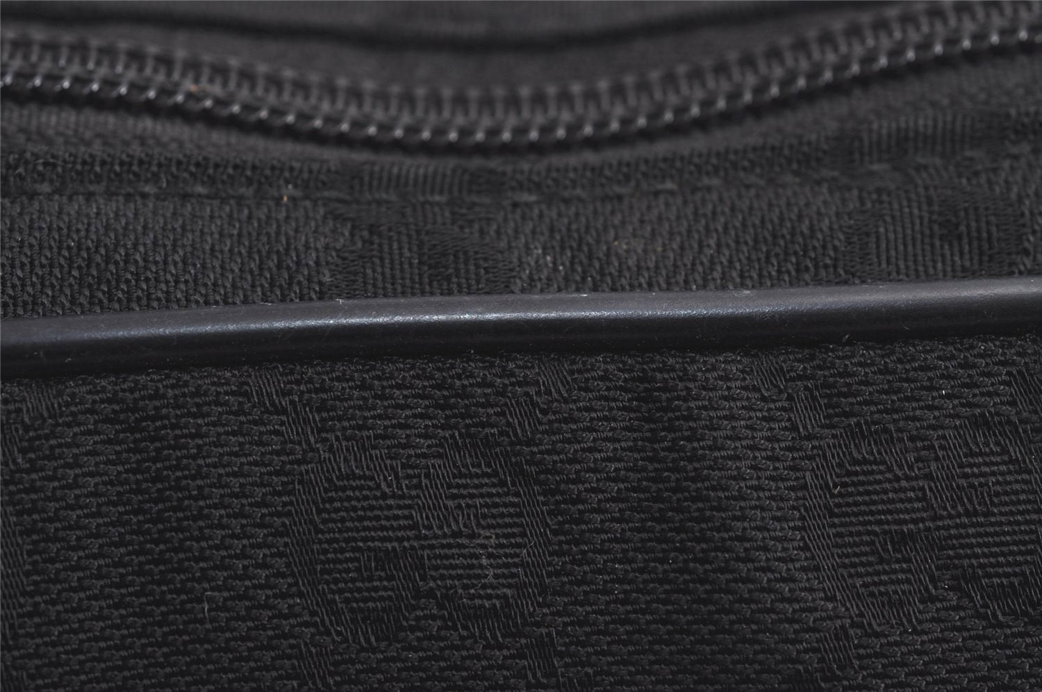 Authentic GUCCI Cosmetic Pouch Purse GG Canvas Leather 137377 Black 7109J