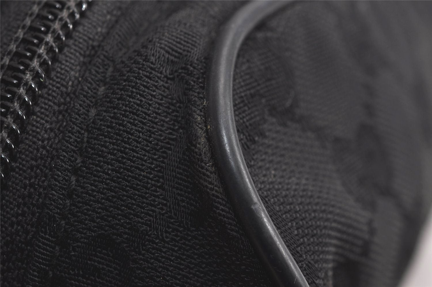 Authentic GUCCI Cosmetic Pouch Purse GG Canvas Leather 137377 Black 7109J