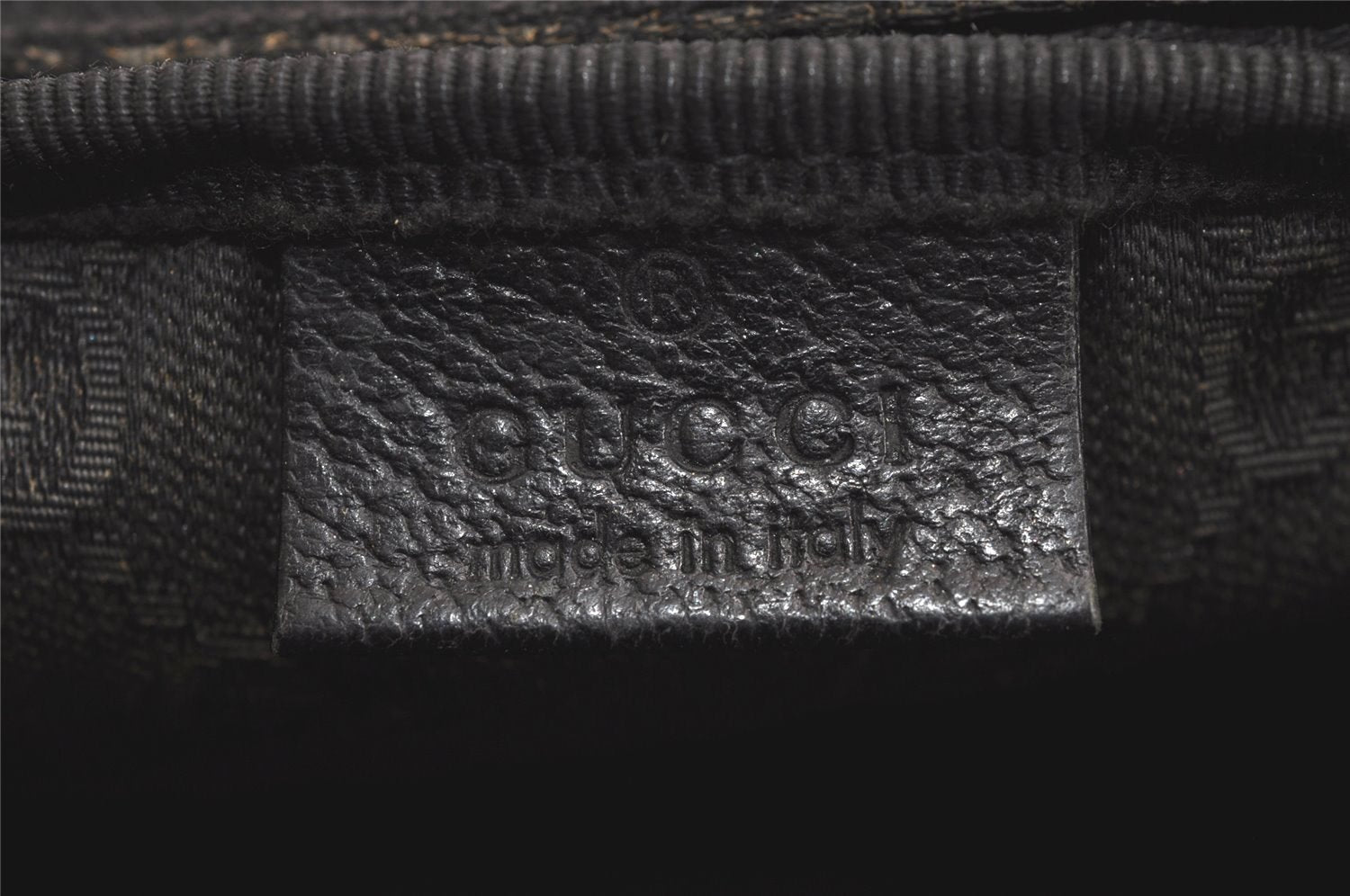 Authentic GUCCI Cosmetic Pouch Purse GG Canvas Leather 137377 Black 7109J