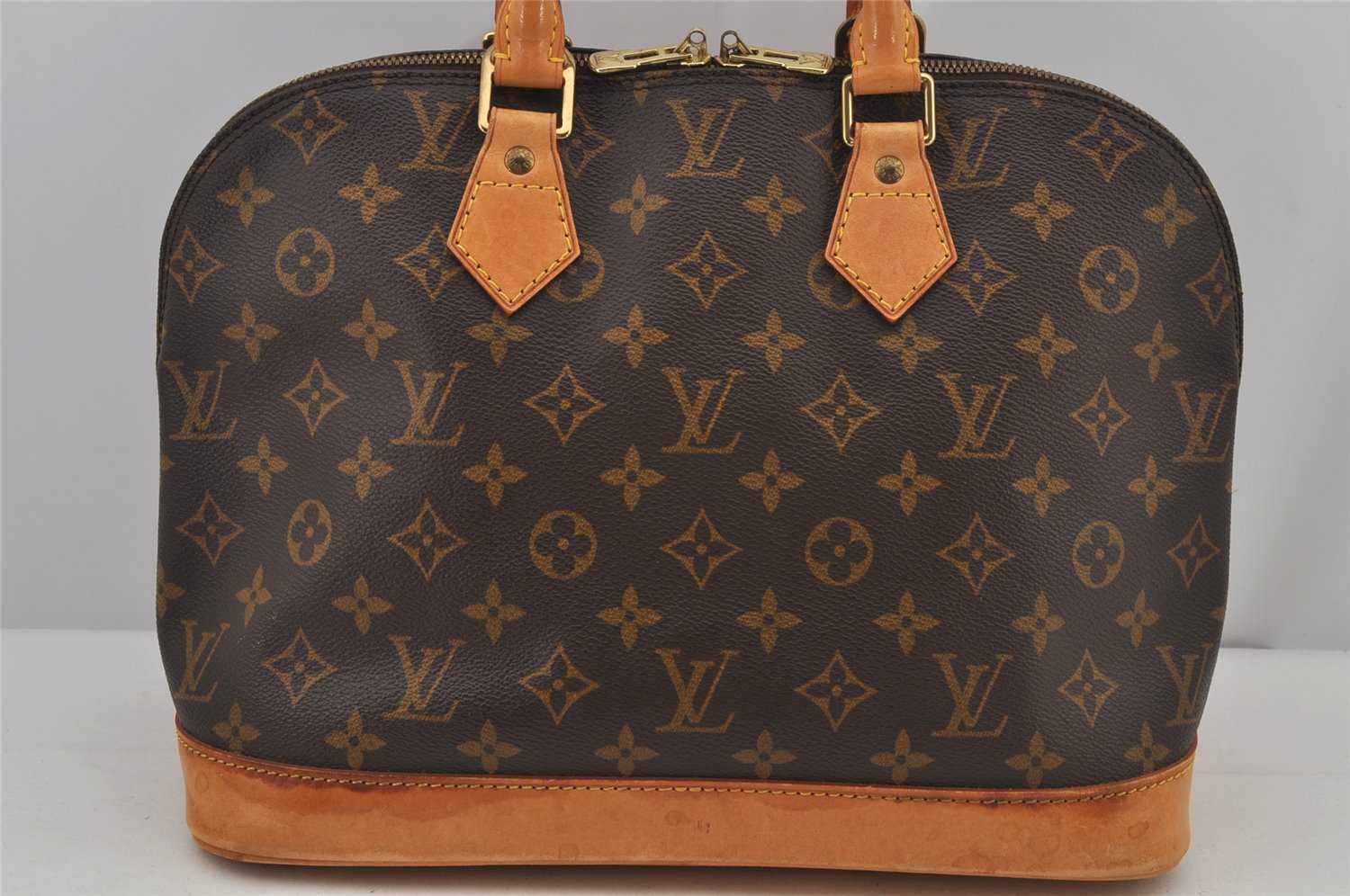 Authentic Louis Vuitton Monogram Alma Hand Bag Purse M51130 LV 7112J