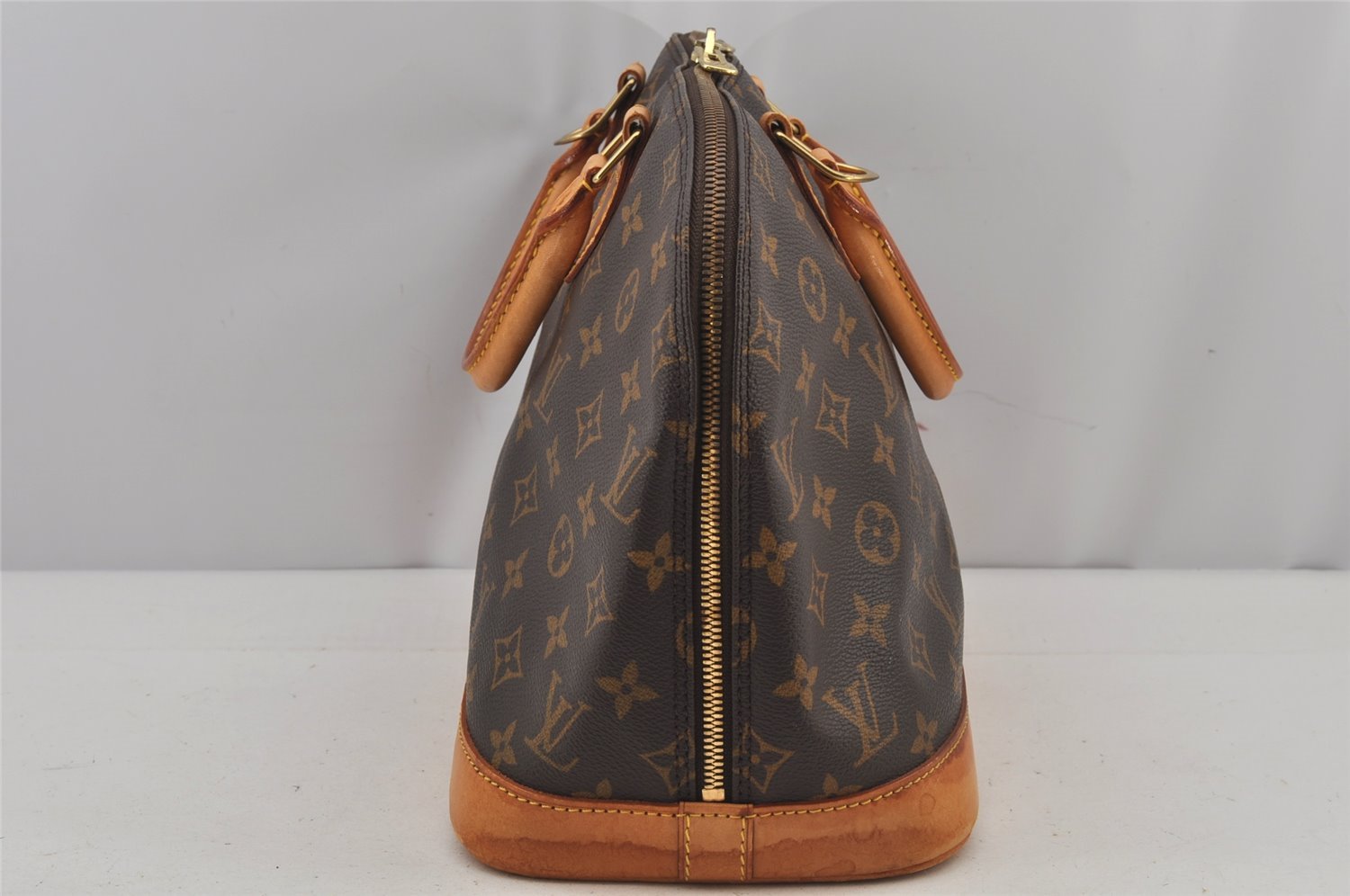 Authentic Louis Vuitton Monogram Alma Hand Bag Purse M51130 LV 7112J
