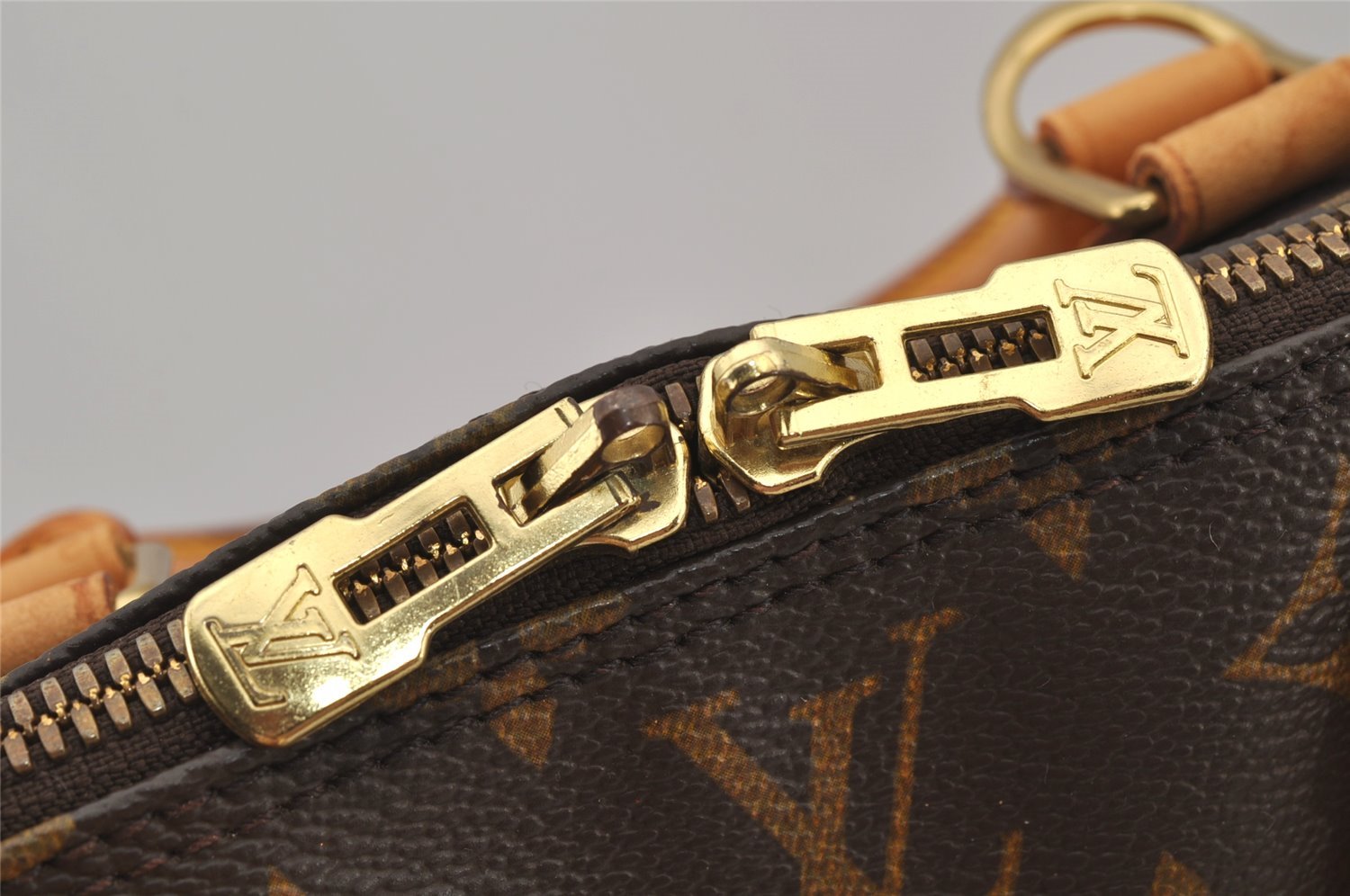 Authentic Louis Vuitton Monogram Alma Hand Bag Purse M51130 LV 7112J