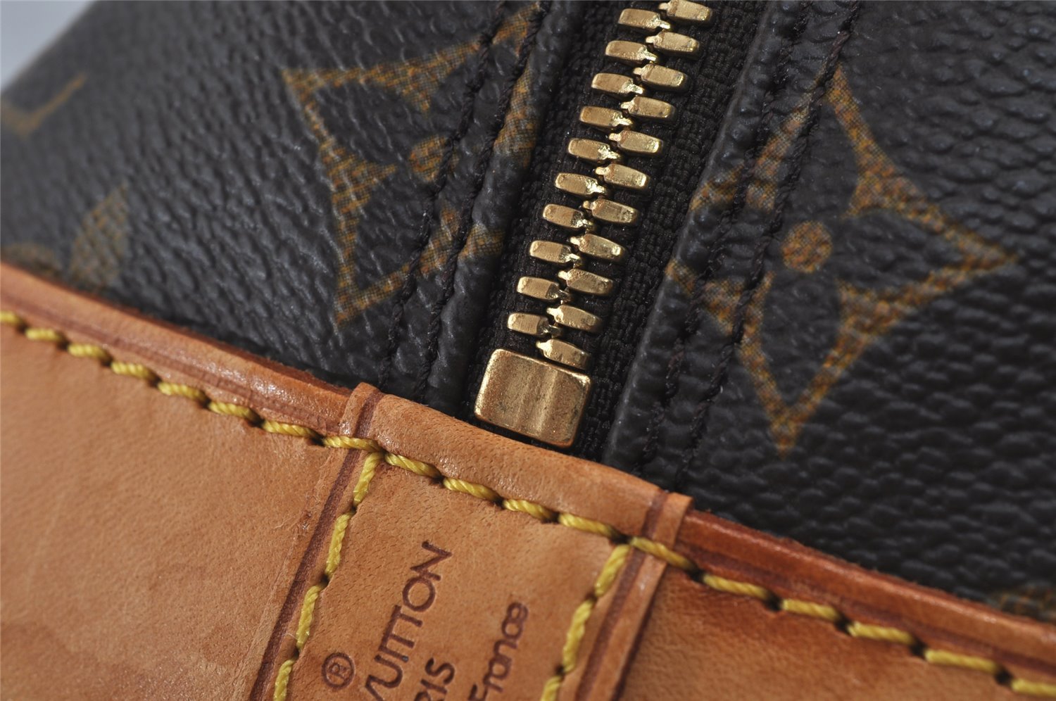 Authentic Louis Vuitton Monogram Alma Hand Bag Purse M51130 LV 7112J