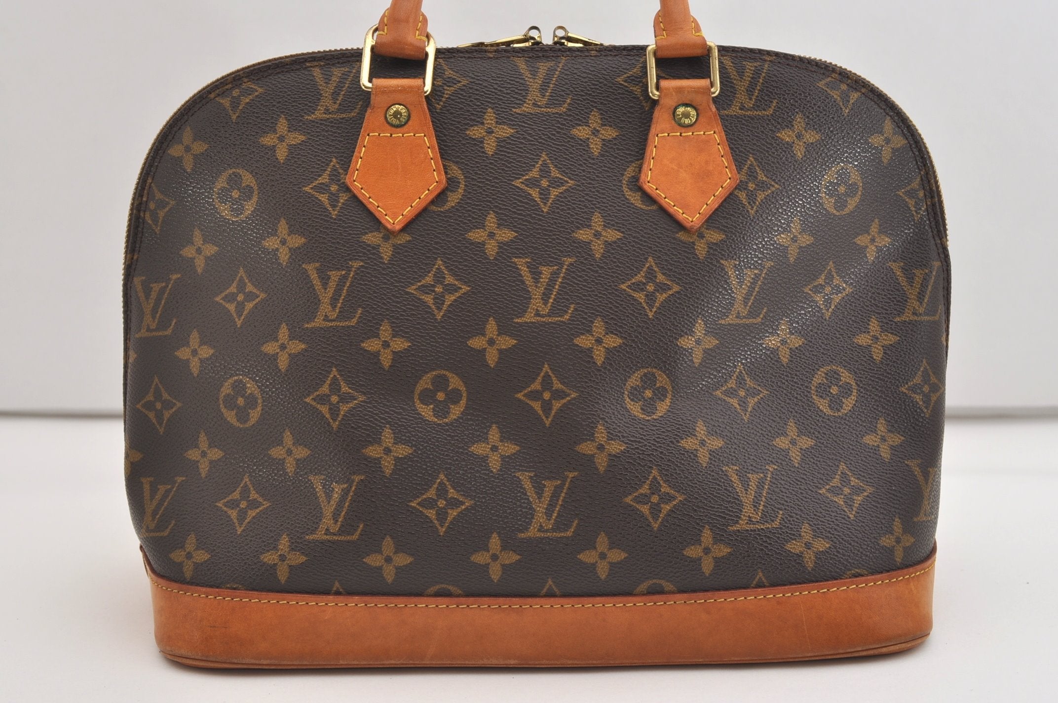 Authentic Louis Vuitton Monogram Alma Hand Bag Purse M51130 LV 7118J