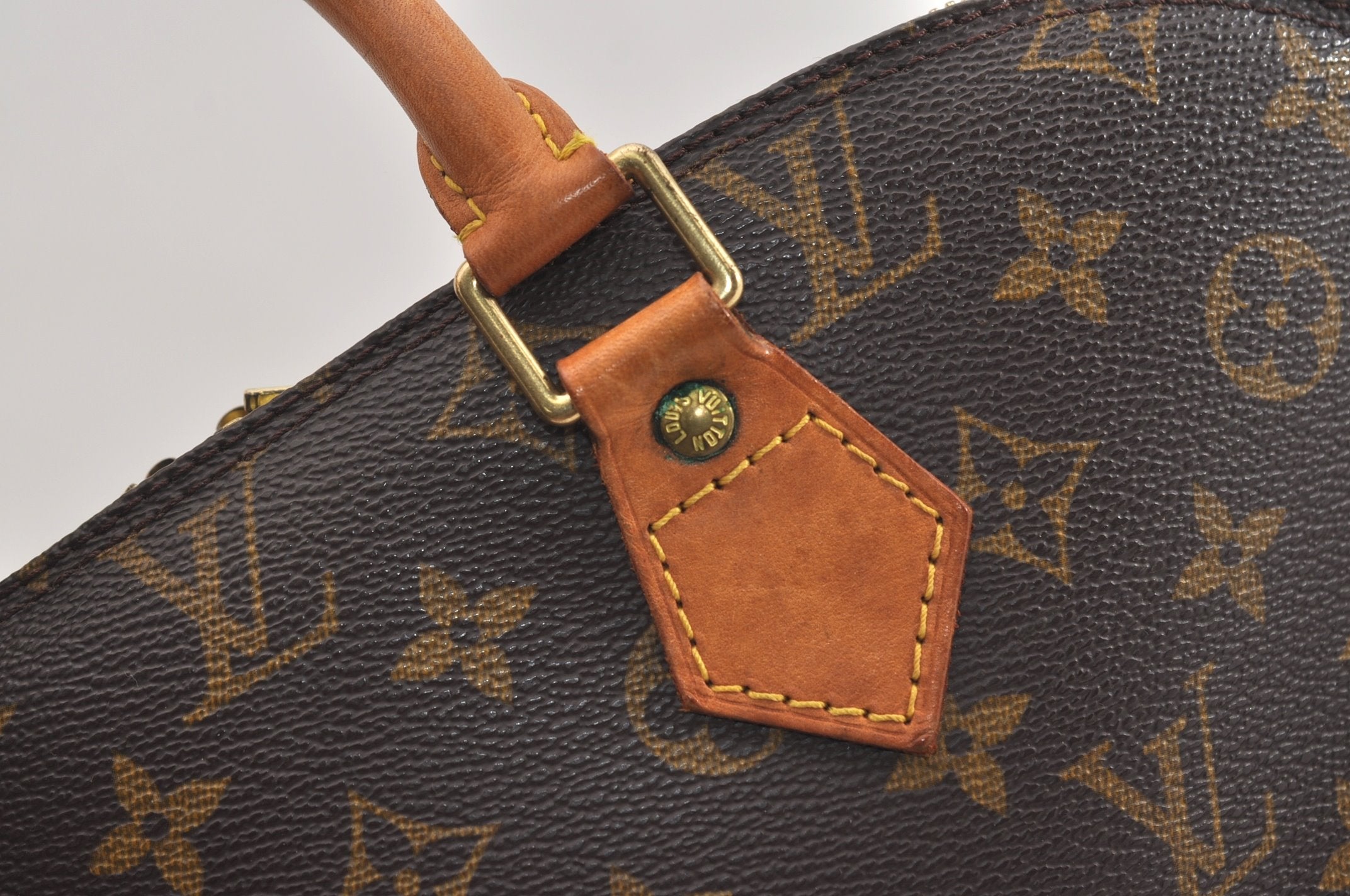 Authentic Louis Vuitton Monogram Alma Hand Bag Purse M51130 LV 7118J