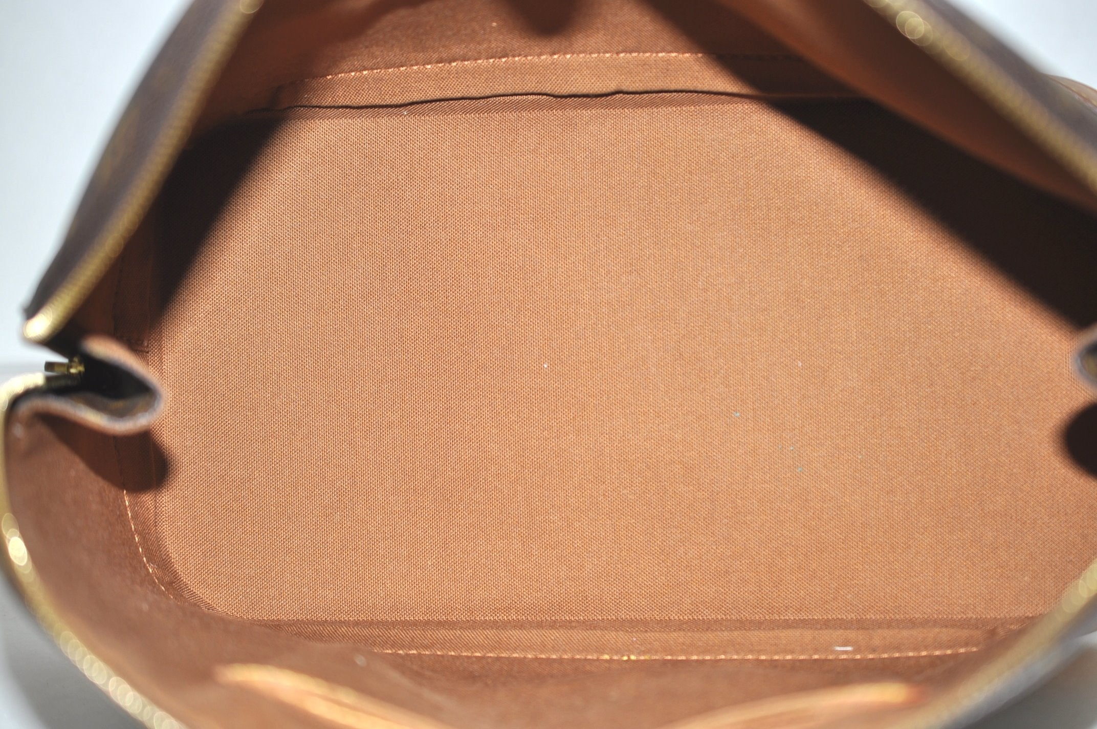 Authentic Louis Vuitton Monogram Alma Hand Bag Purse M51130 LV 7118J