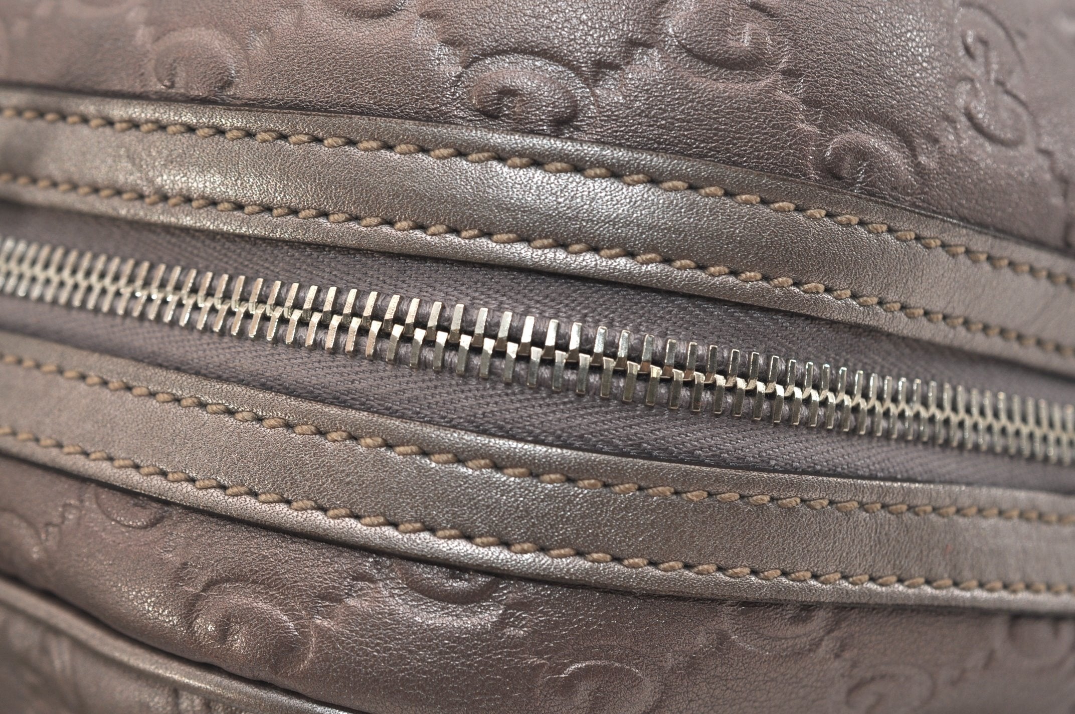 Authentic GUCCI Guccissima Twins GG Leather Hand Bag 232958 Purple 7119J