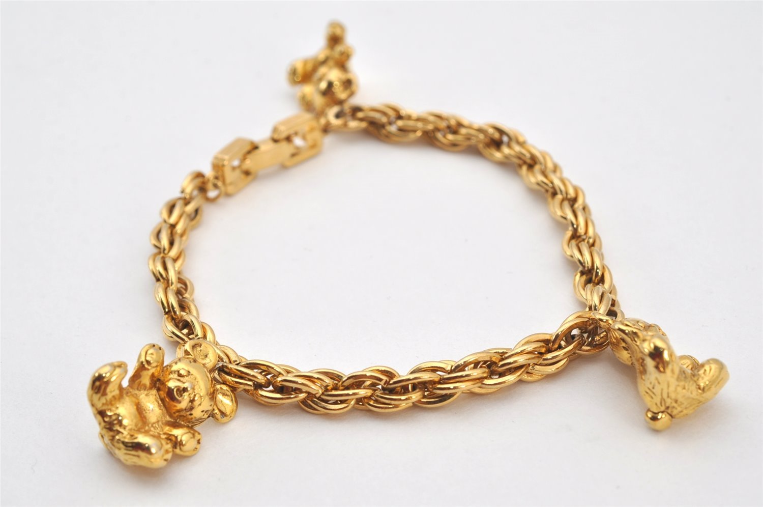 Authentic GIVENCHY Vintage Chain Bracelet Bear Motif Gold Tone 7132K