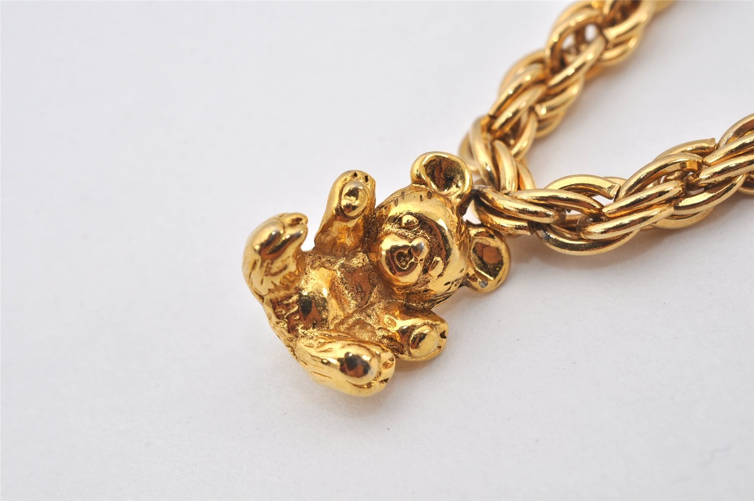 Authentic GIVENCHY Vintage Chain Bracelet Bear Motif Gold Tone 7132K