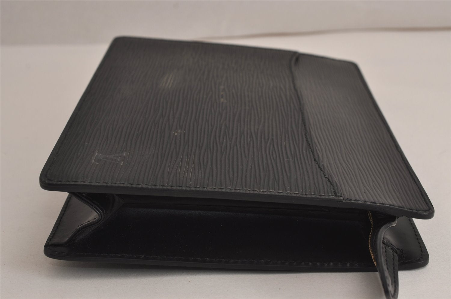 Authentic Louis Vuitton Epi Pochette Homme Clutch Hand Bag Black M52522 LV 7133J