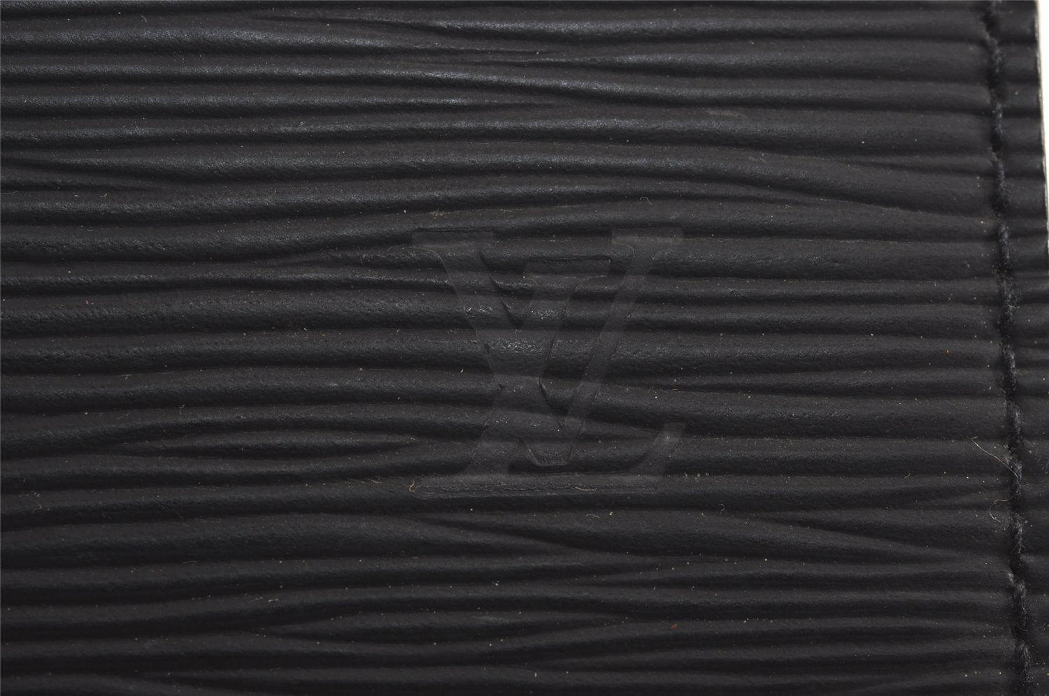 Authentic Louis Vuitton Epi Pochette Homme Clutch Hand Bag Black M52522 LV 7133J