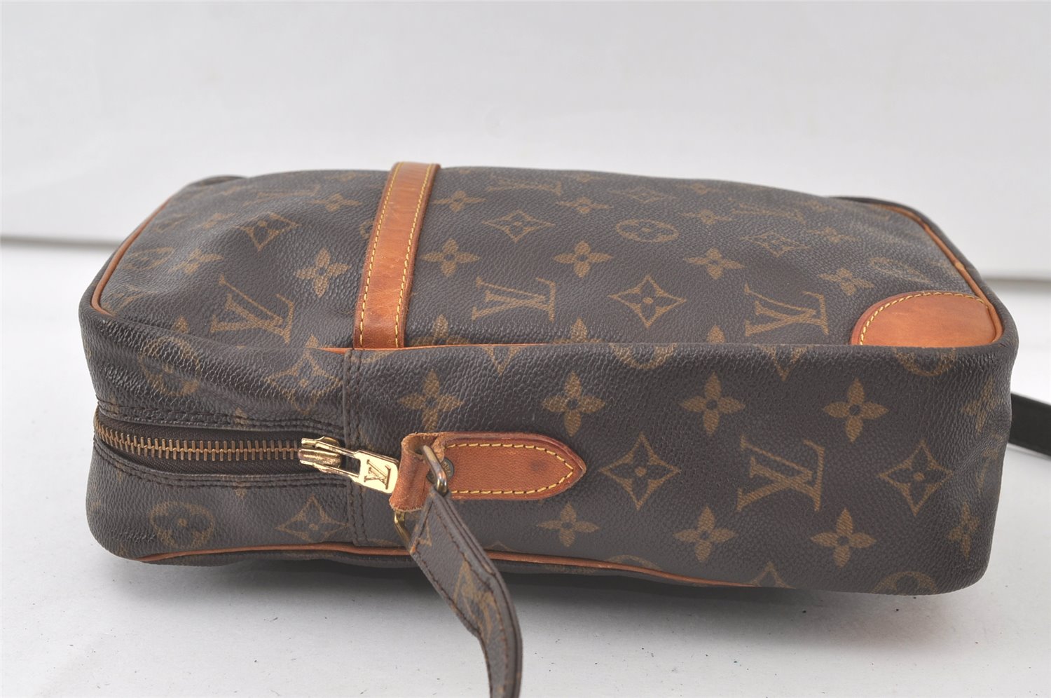 Authentic Louis Vuitton Monogram Danube MM Shoulder Cross Bag M45264 LV 7140K