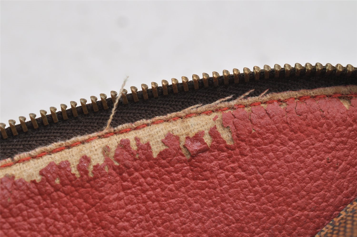 Authentic Louis Vuitton Damier Pochette Cosmetic PM Pouch N47516 LV 7155I