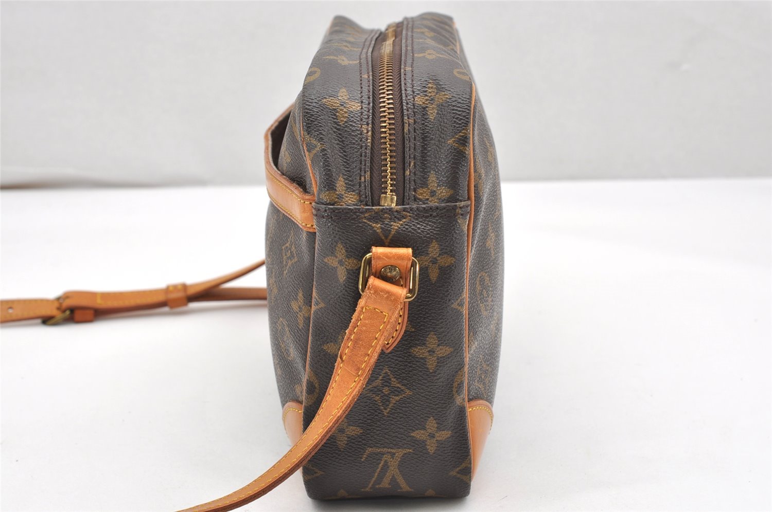 Authentic Louis Vuitton Monogram Trocadero 30 Shoulder Cross Bag M51272 LV 7155K