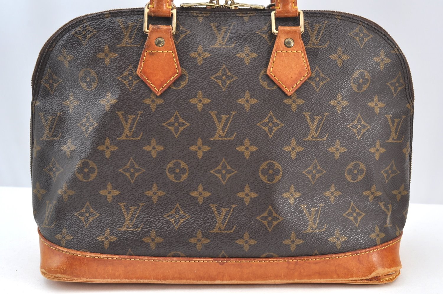 Authentic Louis Vuitton Monogram Alma Hand Bag Purse M51130 LV 7160H