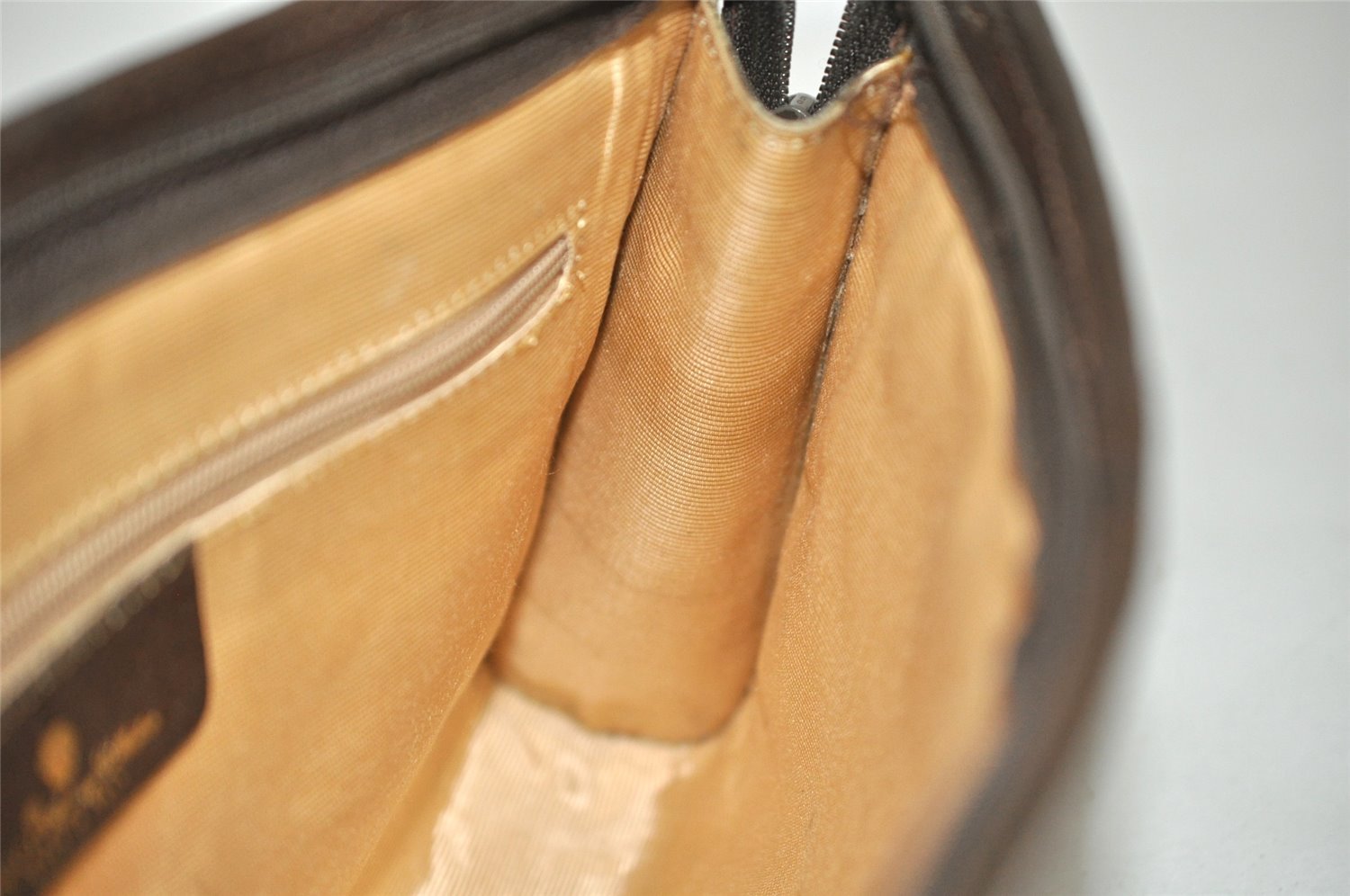 Authentic GUCCI Vintage Clutch Hand Bag Purse GG PVC Leather Brown 7172J