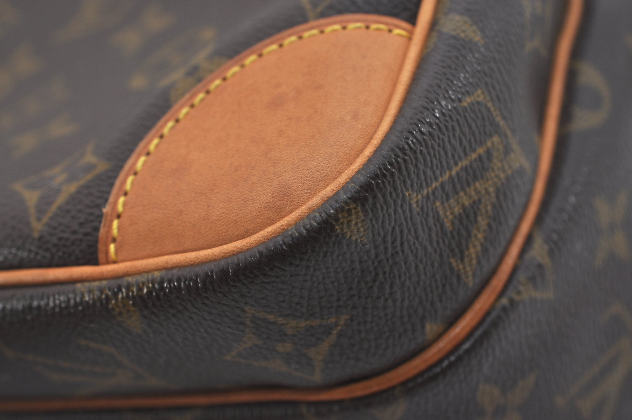 Authentic Louis Vuitton Monogram Nile Shoulder Cross Body Bag M45244 LV 7173J