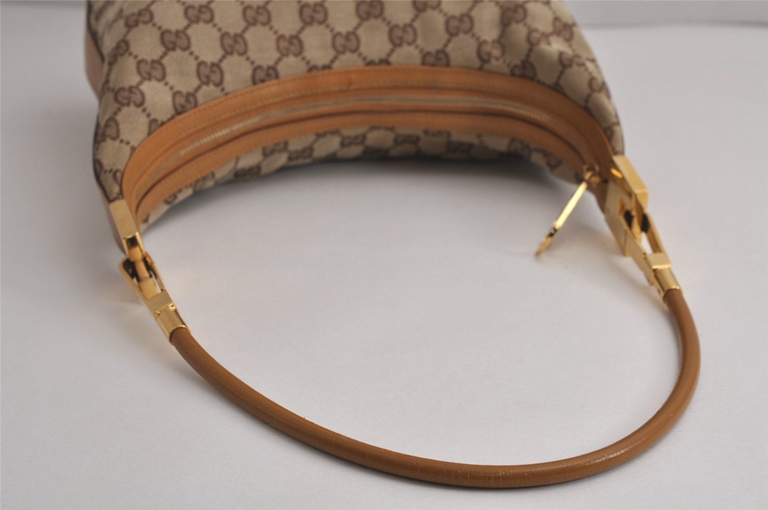 Authentic GUCCI Vintage Shoulder Bag Purse GG Canvas Leather 0013814 Brown 7178J