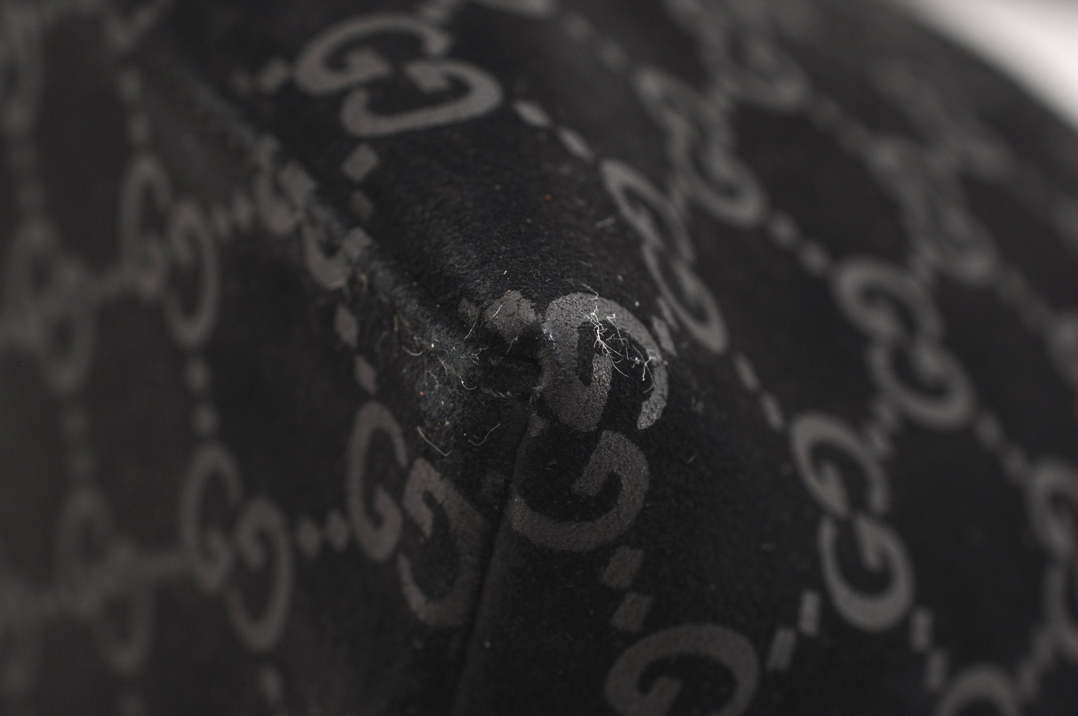 Authentic GUCCI Bamboo Shoulder Bag Purse GG Suede 0013008 Black Junk 7185J