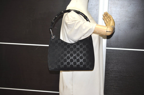 Authentic GUCCI Bamboo Shoulder Bag Purse GG Suede 0013008 Black Junk 7185J