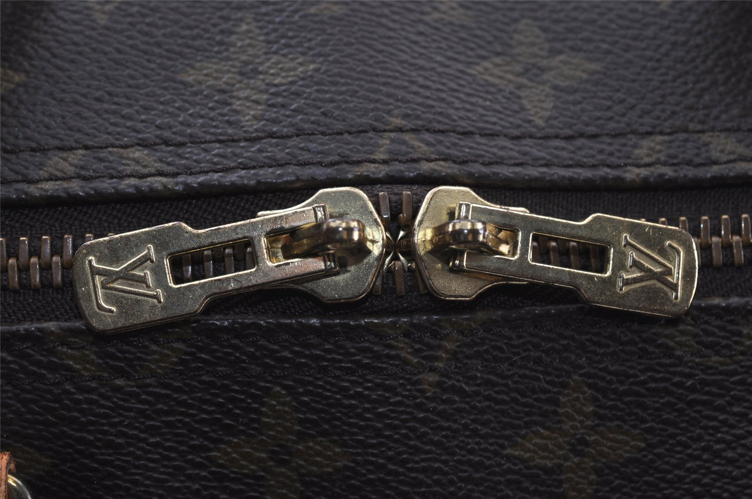 Authentic Louis Vuitton Monogram Keepall 55 Travel Boston Bag M41424 LV 7194I