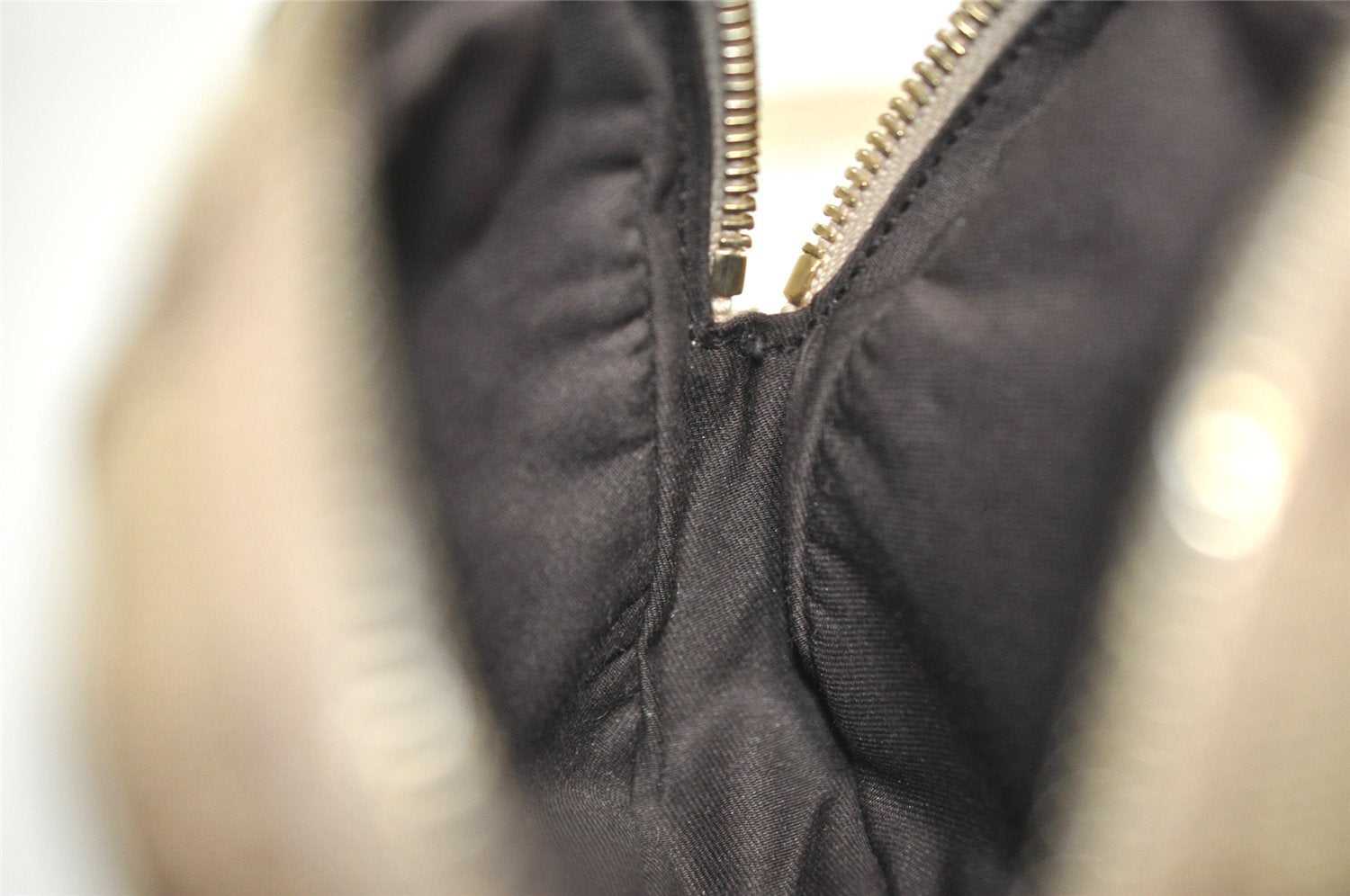 Authentic GUCCI Shoulder Cross Body Bag Purse GG Canvas Leather Brown 7206I