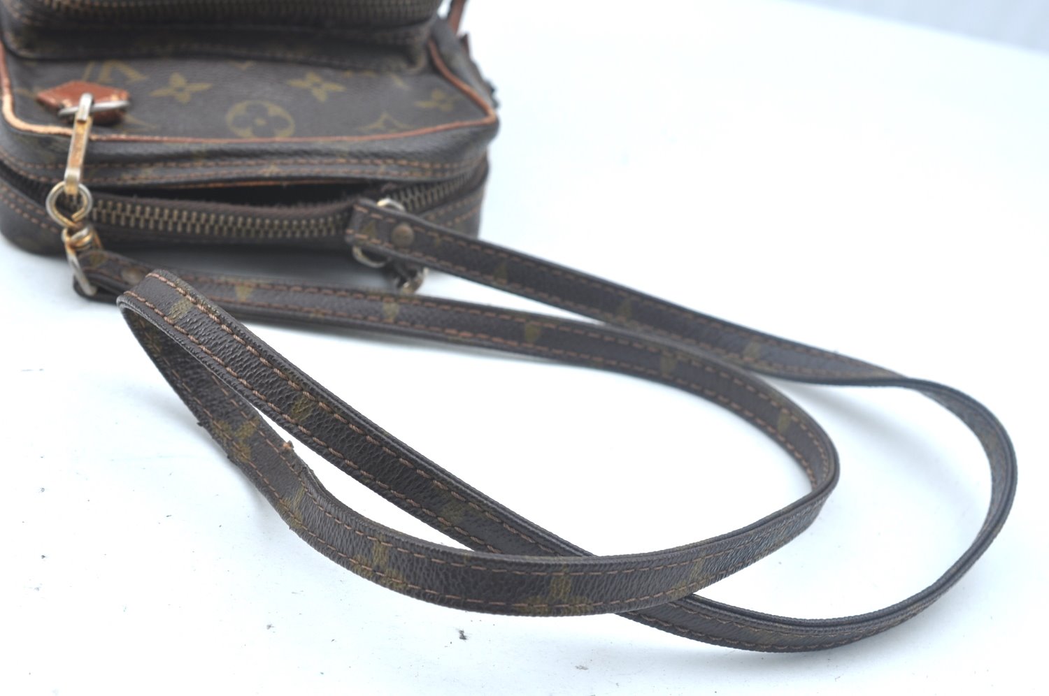 Authentic Louis Vuitton Monogram Amazone Shoulder Cross Body Bag Old Model 7223G