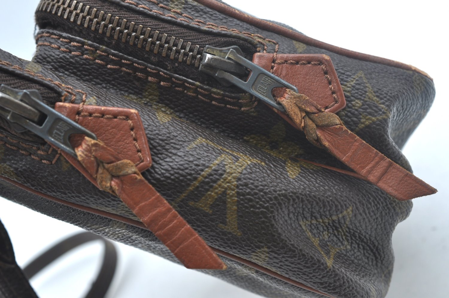 Authentic Louis Vuitton Monogram Amazone Shoulder Cross Body Bag Old Model 7223G