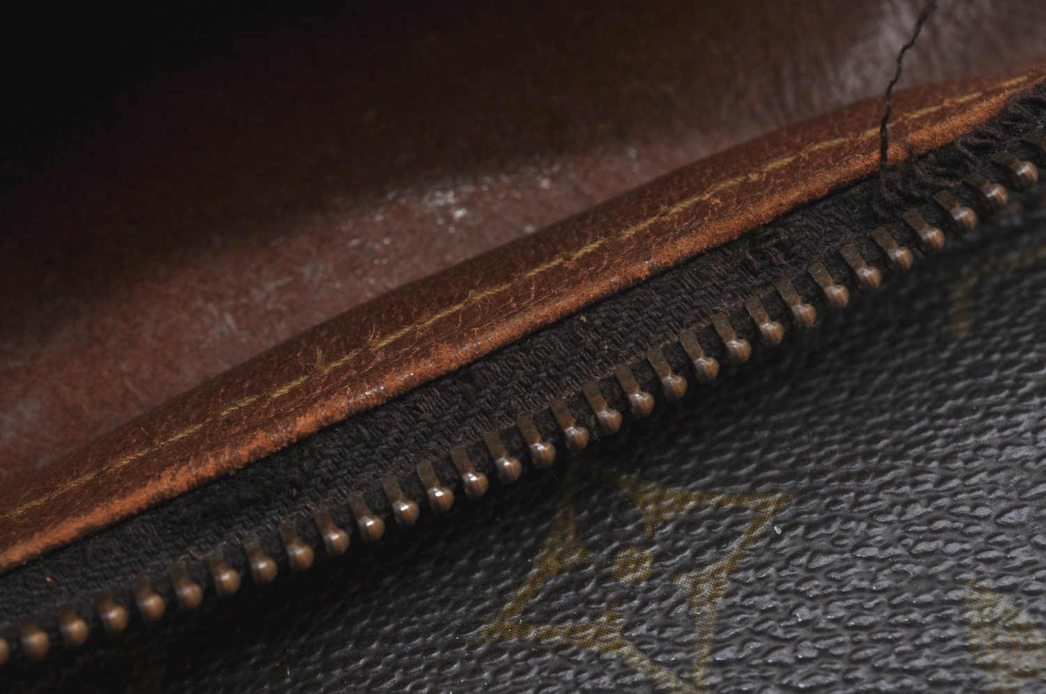 Authentic Louis Vuitton Monogram Amazone Shoulder Cross Body Bag Old Model 7223G