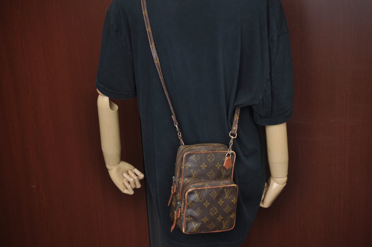 Authentic Louis Vuitton Monogram Amazone Shoulder Cross Body Bag Old Model 7223G