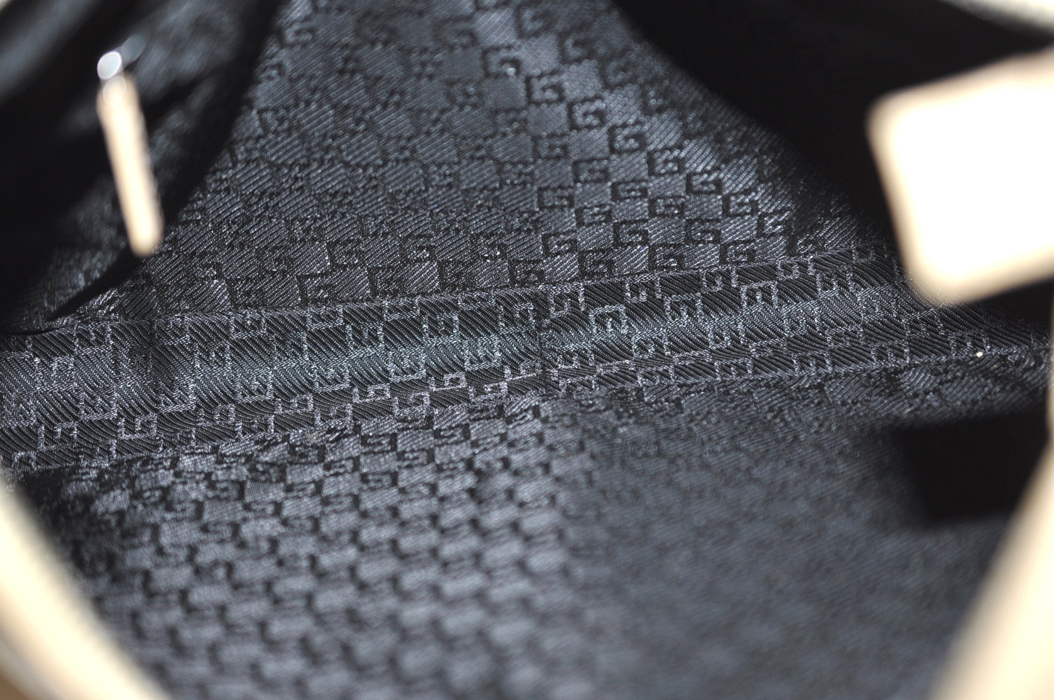 Authentic GUCCI Vintage Shoulder Hand Bag Purse Enamel Beige 7227J