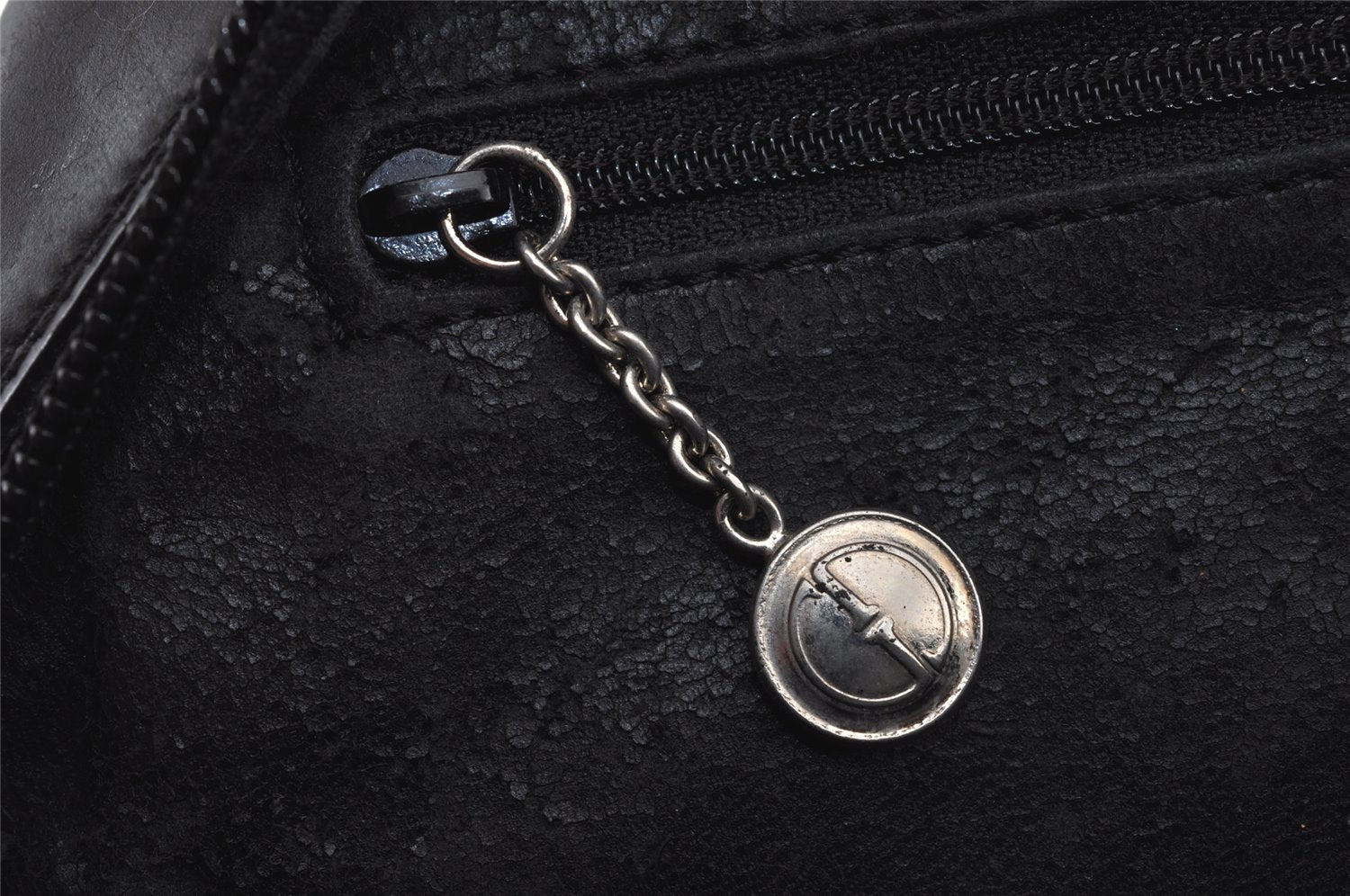 Authentic GUCCI SOHO 2Way Shoulder Hand Tote Bag Purse Enamel Black Junk 7228J