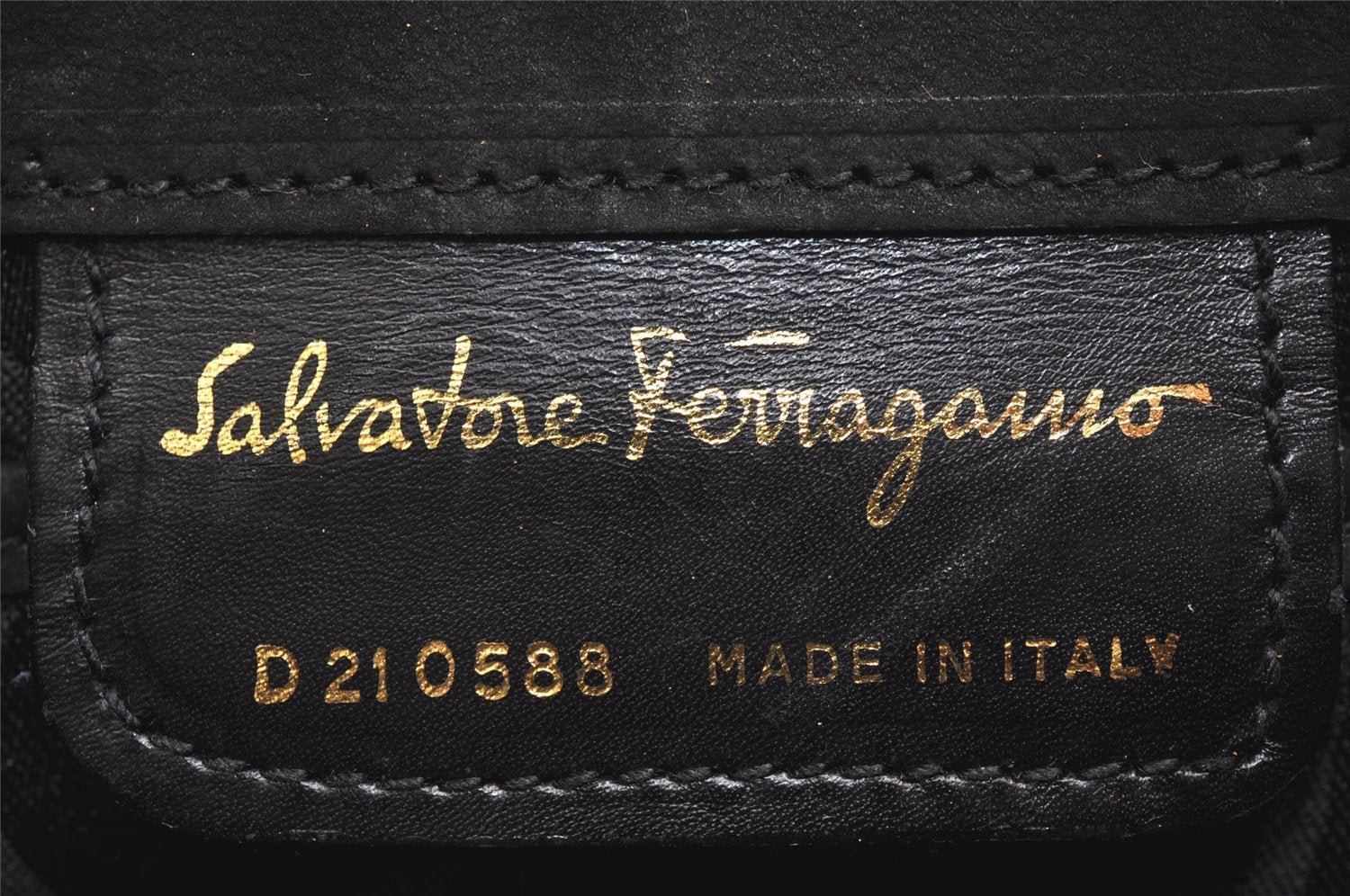 Authentic Salvatore Ferragamo Vara Suede Leather Shoulder Cross Bag Black 7236J