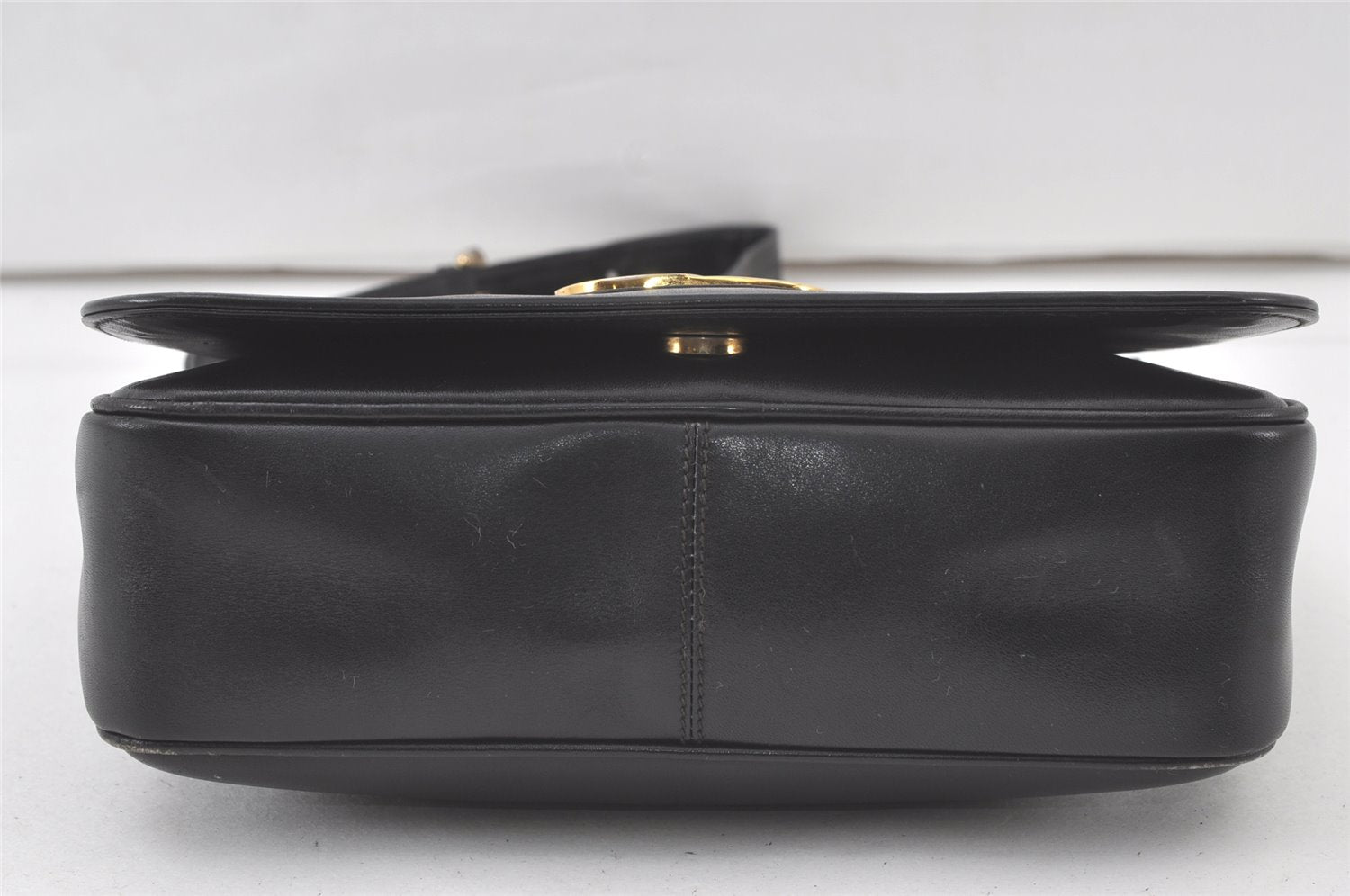 Authentic GUCCI Vintage Shoulder Bag Purse Leather Black 7237K