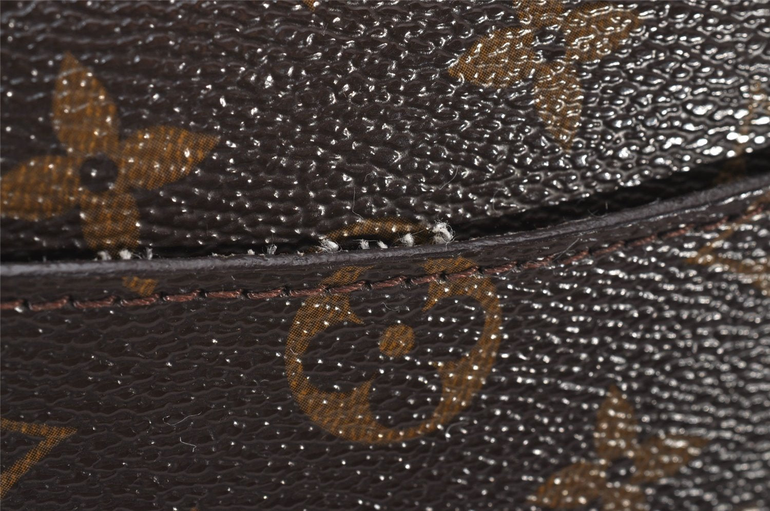 Authentic Louis Vuitton Monogram Saint Cloud GM M51242 Shoulder Cross Bag 7238I