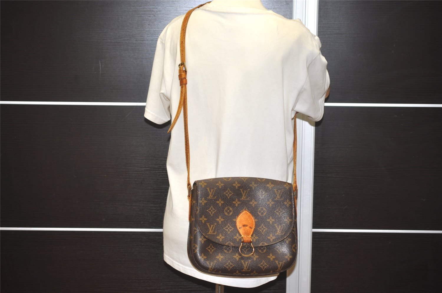 Authentic Louis Vuitton Monogram Saint Cloud GM M51242 Shoulder Cross Bag 7238I