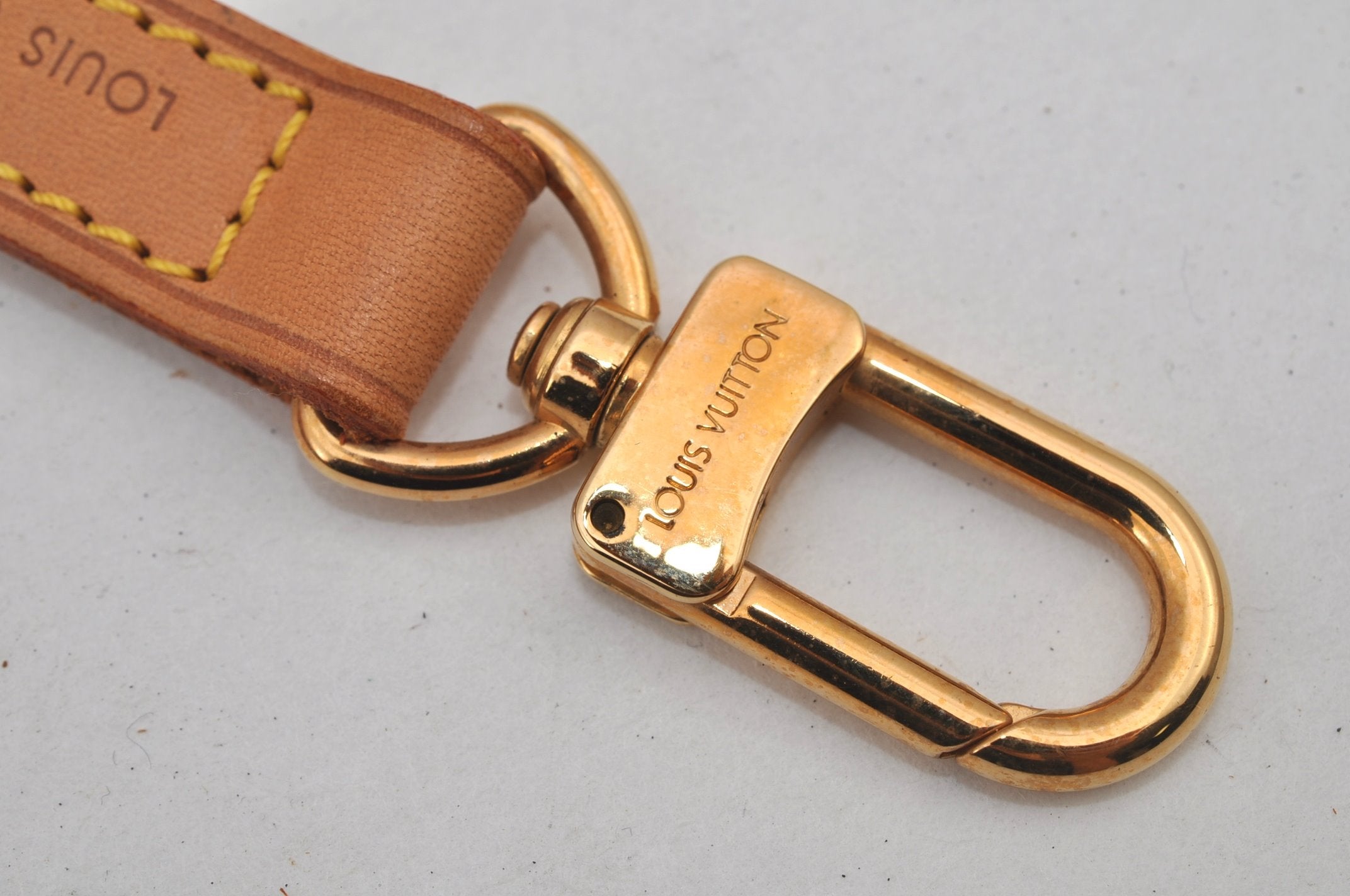 Authentic Louis Vuitton Leather Shoulder Strap Beige 38.8