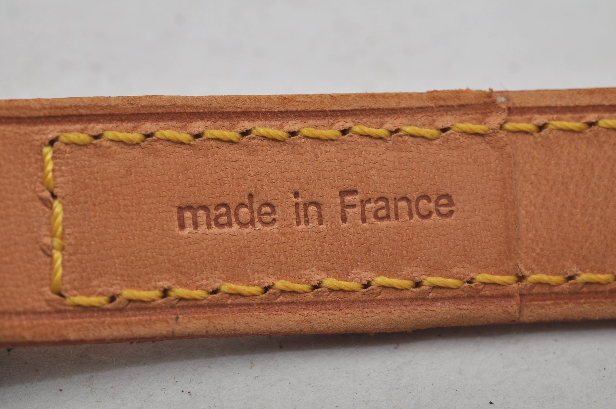 Authentic Louis Vuitton Leather Shoulder Strap Beige 38.8