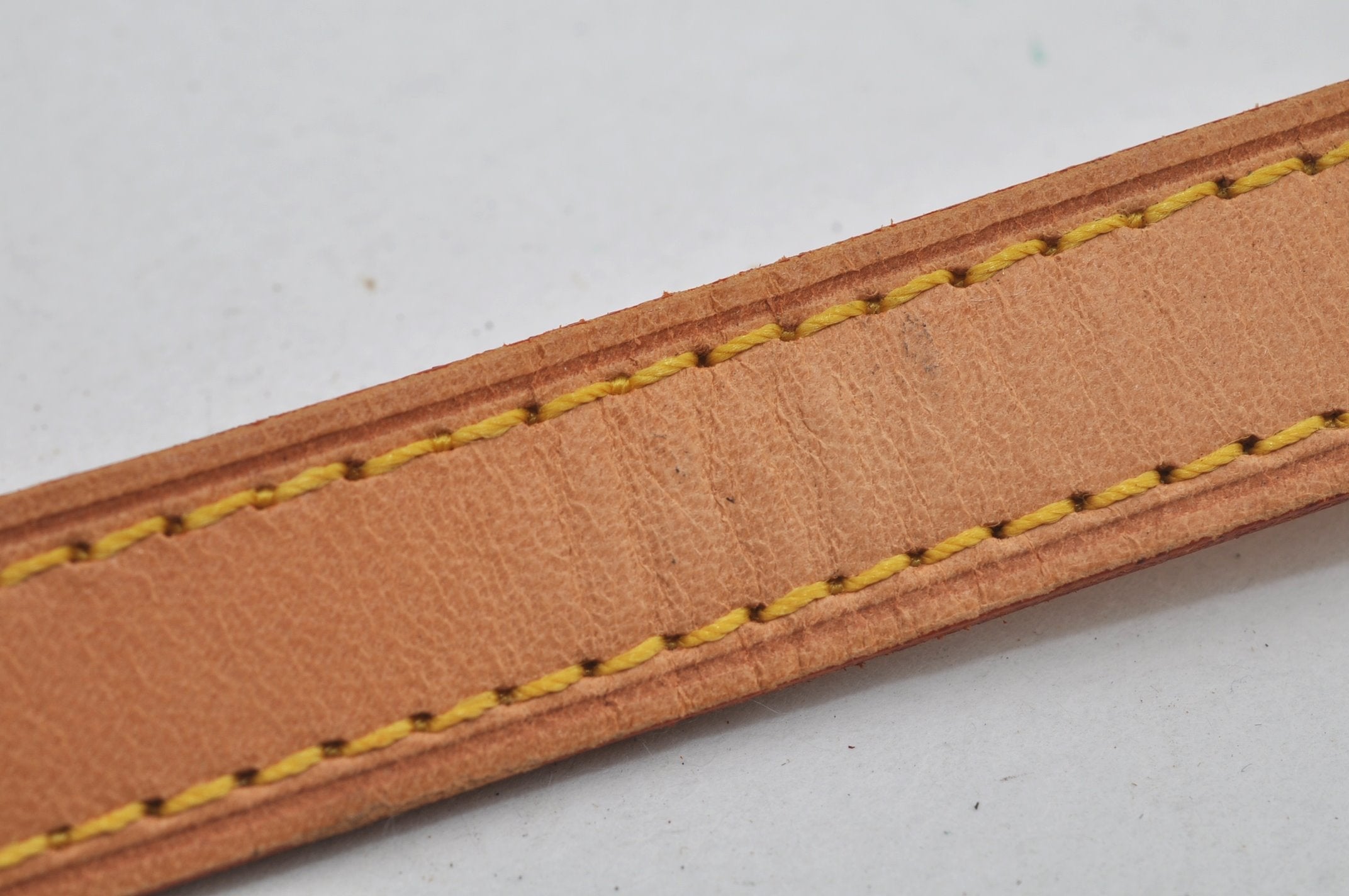 Authentic Louis Vuitton Leather Shoulder Strap Beige 38.8